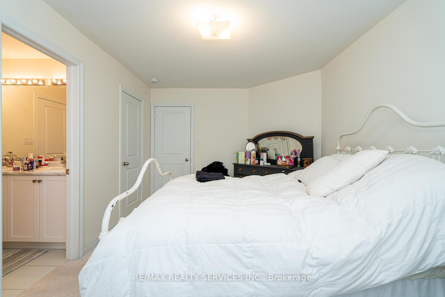 Photo 24 of 208 Limestone Lane, Shelburne — HOMEH