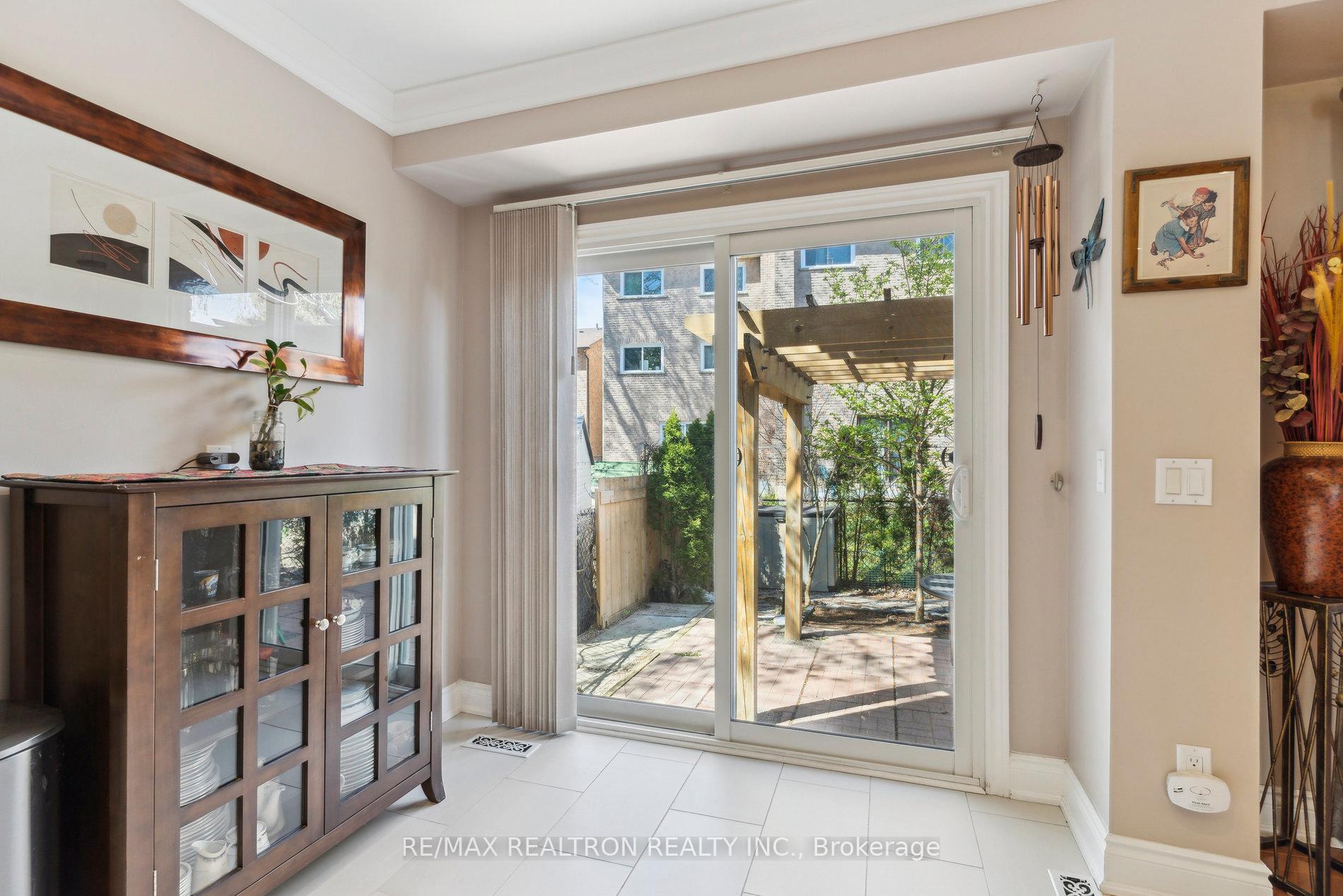 Photo 17 of 6 Chestnut Gate, Markham, Bayview Fairway-Bayview Country Club Estates — HOMEH