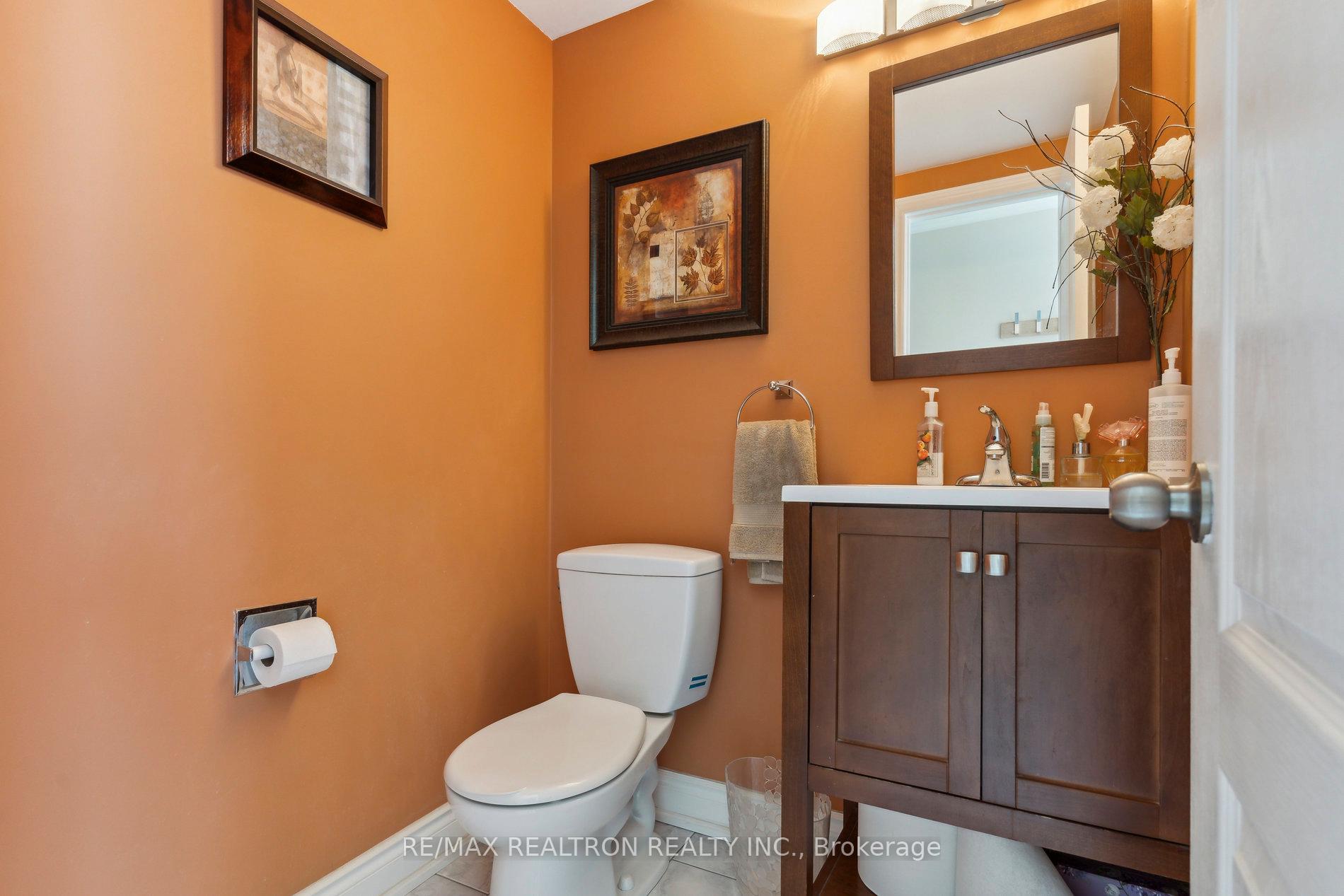 Photo 31 of 6 Chestnut Gate, Markham, Bayview Fairway-Bayview Country Club Estates — HOMEH