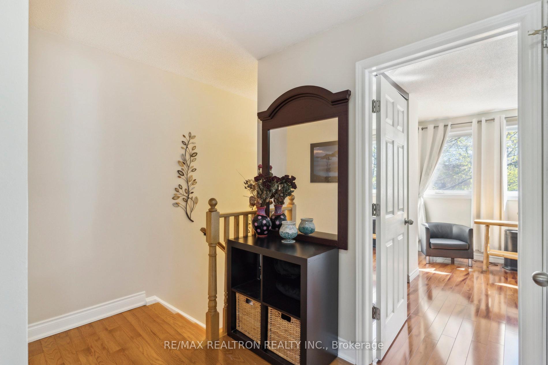 Photo 15 of 6 Chestnut Gate, Markham, Bayview Fairway-Bayview Country Club Estates — HOMEH