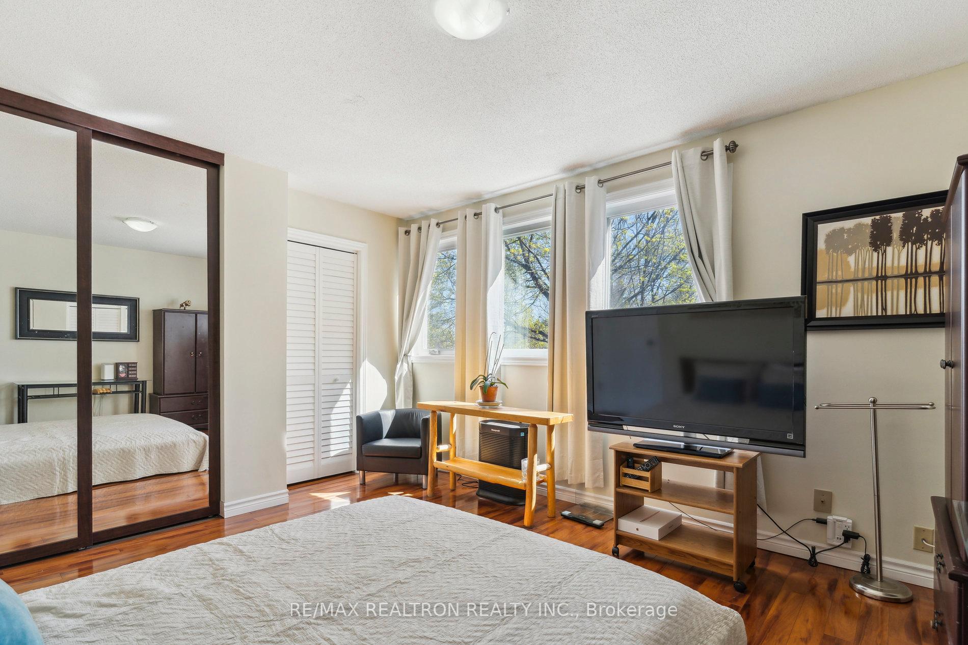 Photo 40 of 6 Chestnut Gate, Markham, Bayview Fairway-Bayview Country Club Estates — HOMEH