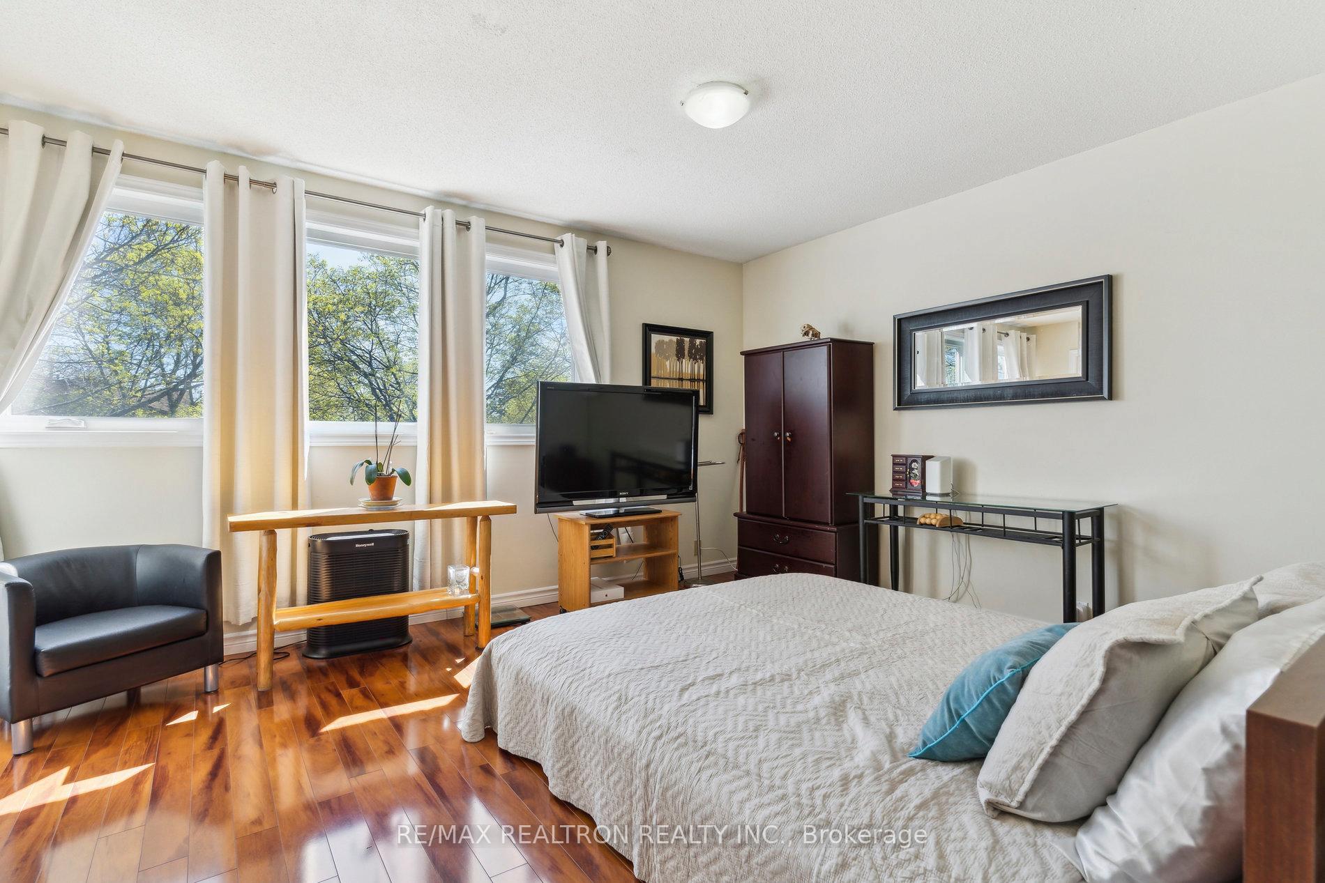 Photo 22 of 6 Chestnut Gate, Markham, Bayview Fairway-Bayview Country Club Estates — HOMEH