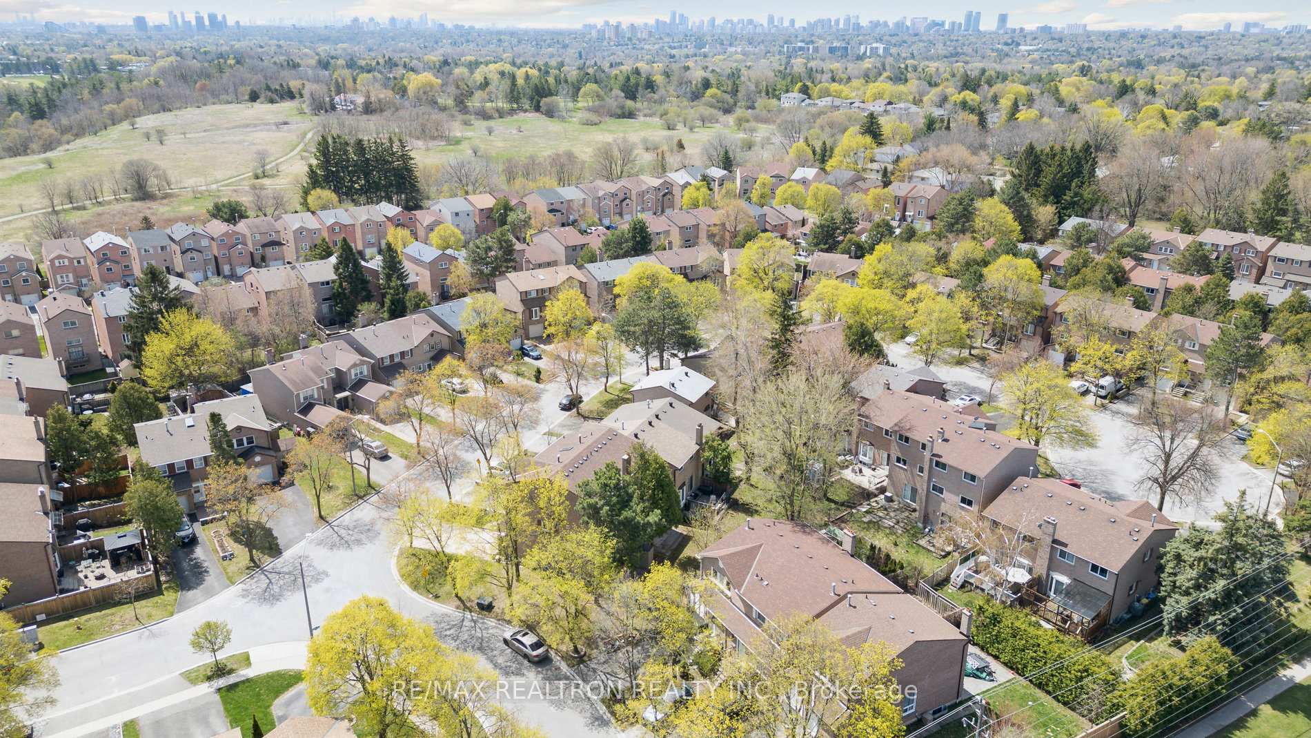 Photo 42 of 6 Chestnut Gate, Markham, Bayview Fairway-Bayview Country Club Estates — HOMEH