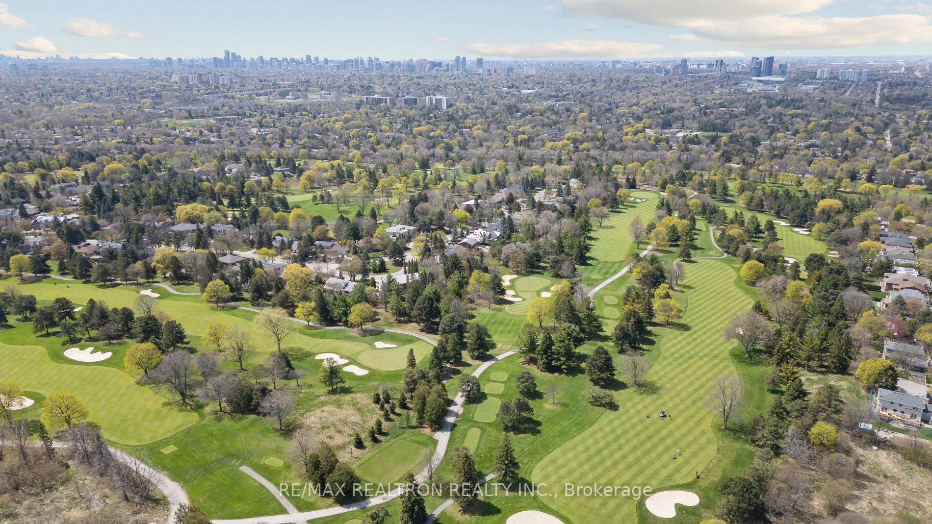 Photo 39 of 6 Chestnut Gate, Markham, Bayview Fairway-Bayview Country Club Estates — HOMEH