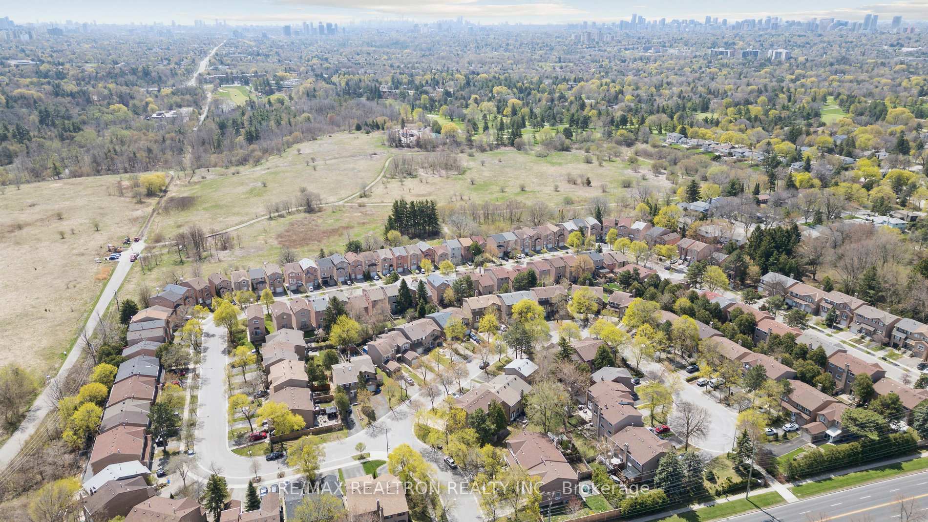 Photo 43 of 6 Chestnut Gate, Markham, Bayview Fairway-Bayview Country Club Estates — HOMEH