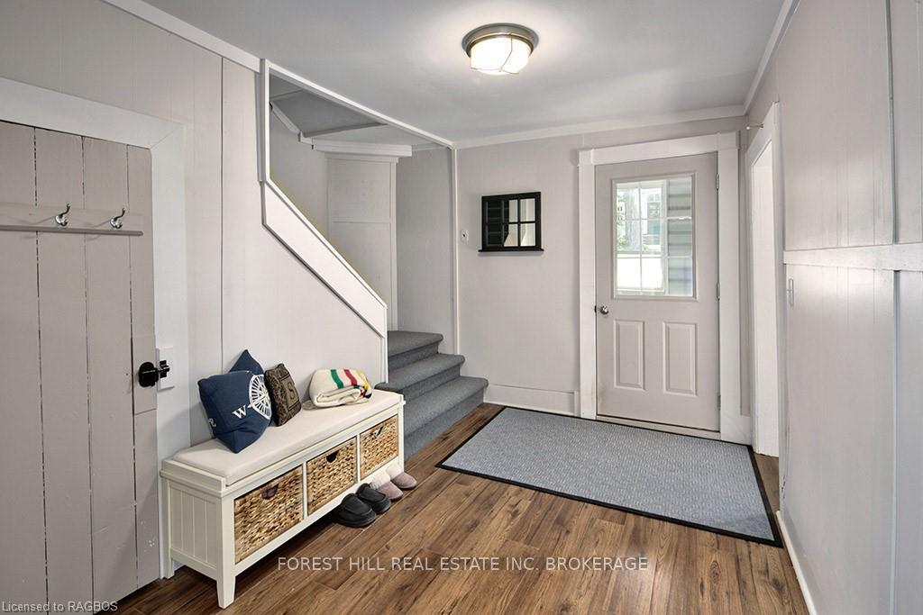 Photo 4 of 54 Mark Street W, Grey Highlands — HOMEH