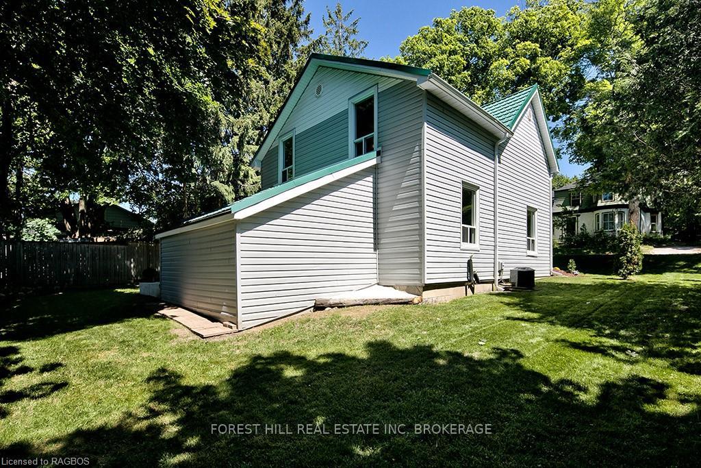 Photo 18 of 54 Mark Street W, Grey Highlands — HOMEH