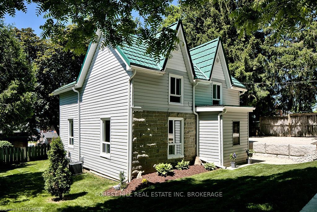 Photo 19 of 54 Mark Street W, Grey Highlands — HOMEH