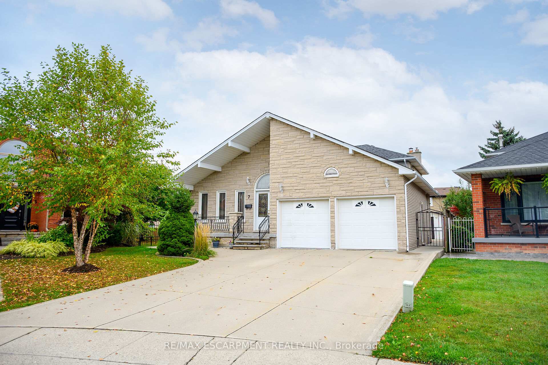 Photo 1 of 7 Osgoode Court, Hamilton, Randall — HOMEH