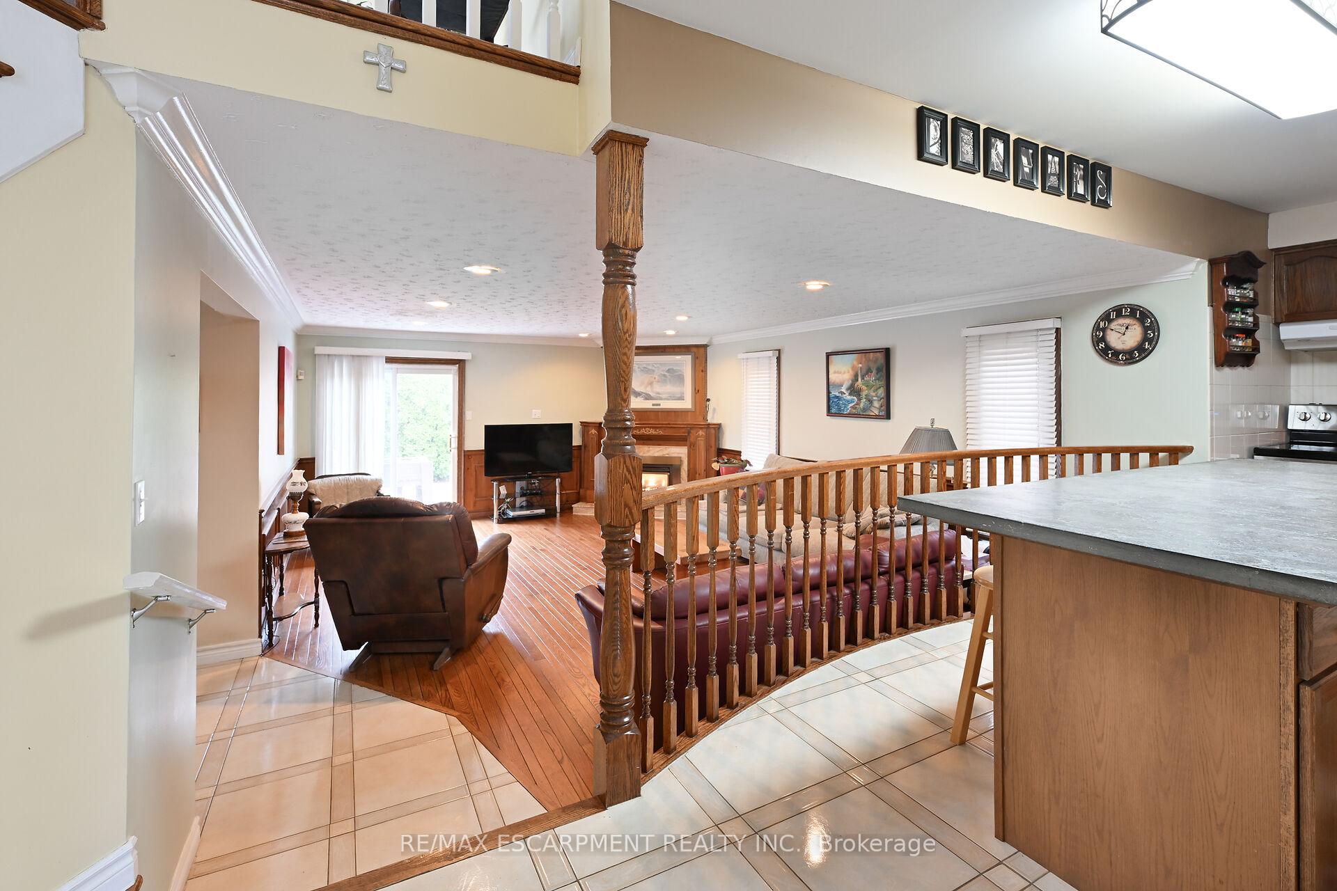 Photo 7 of 7 Osgoode Court, Hamilton, Randall — HOMEH