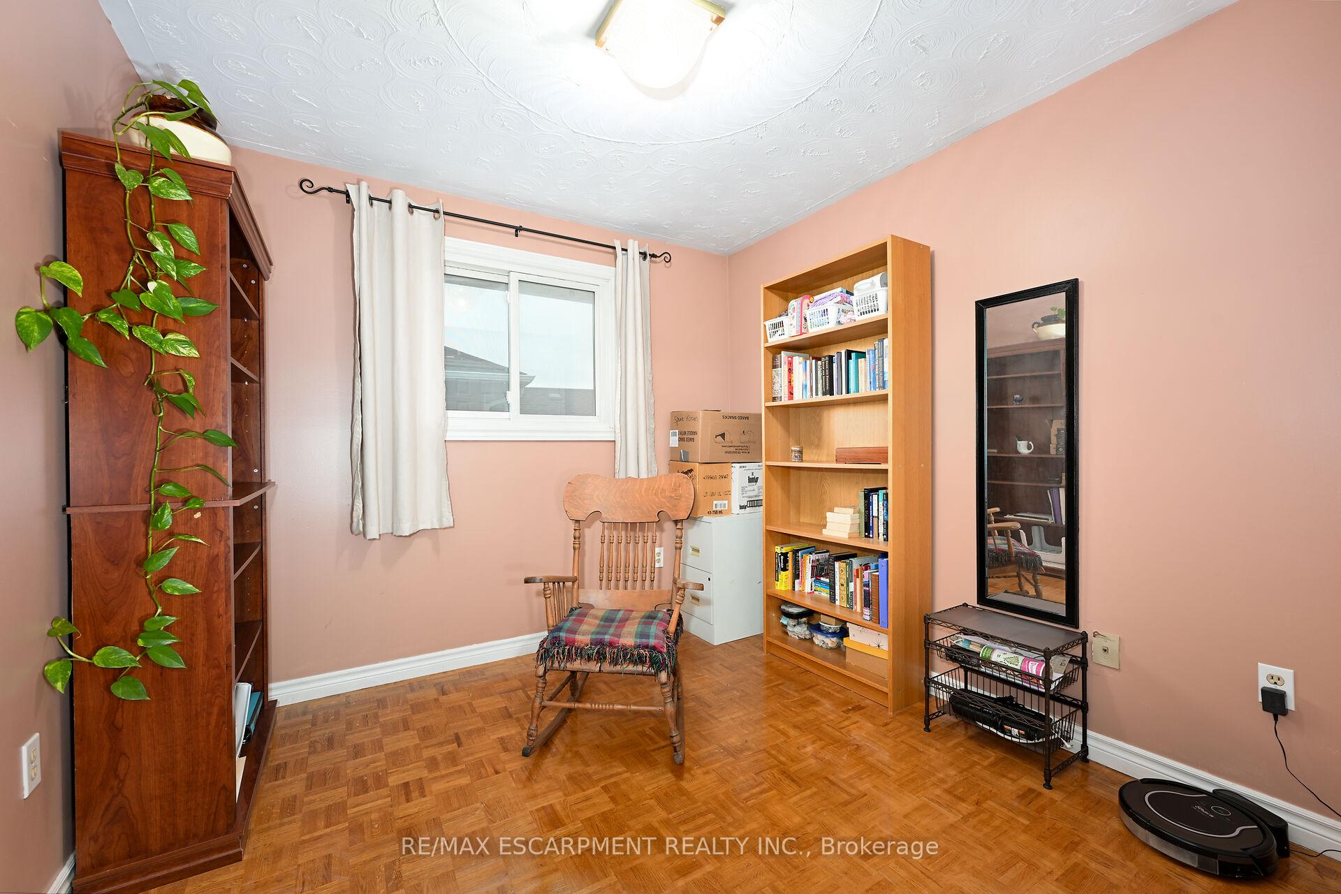 Photo 23 of 7 Osgoode Court, Hamilton, Randall — HOMEH
