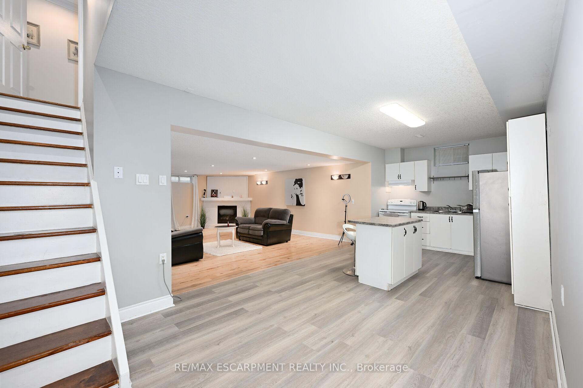 Photo 34 of 7 Osgoode Court, Hamilton, Randall — HOMEH