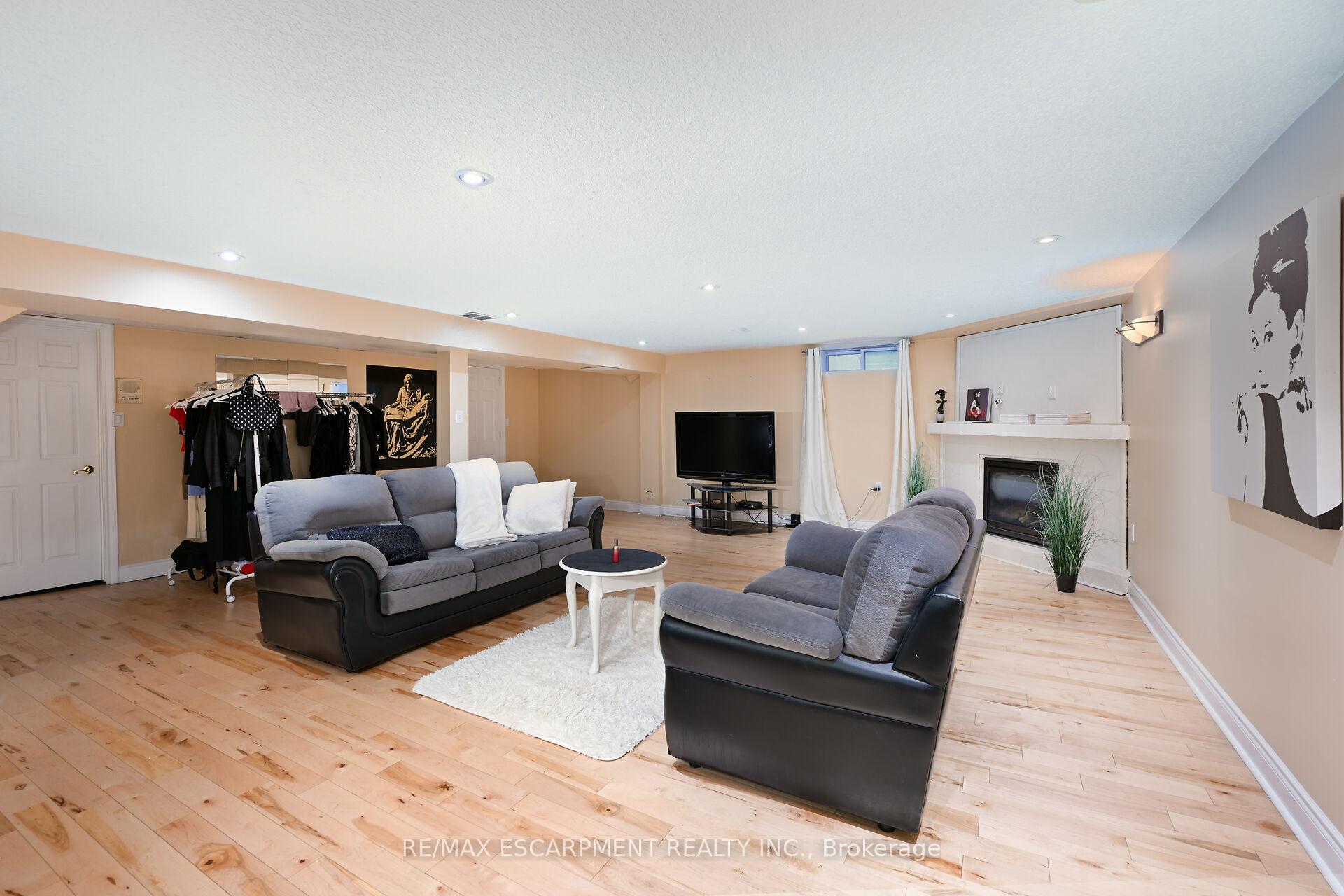 Photo 30 of 7 Osgoode Court, Hamilton, Randall — HOMEH