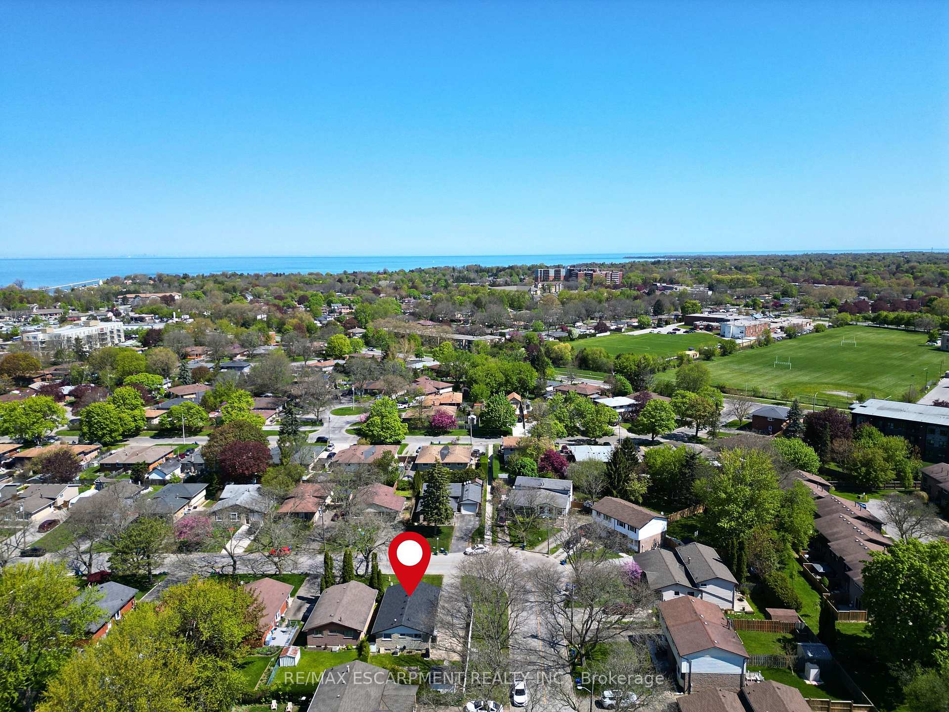 Photo 11 of 47 Lafayette Drive, St. Catharines, Lakeport — HOMEH