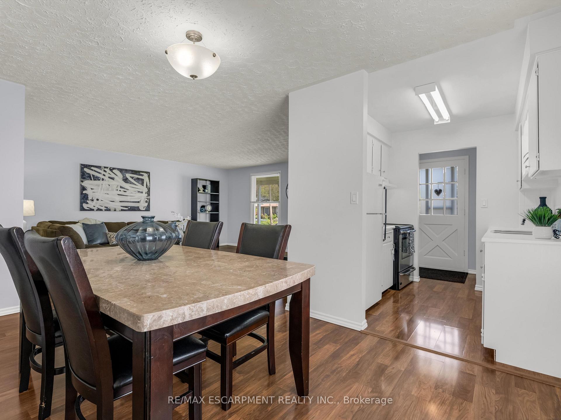 Photo 8 of 47 Lafayette Drive, St. Catharines, Lakeport — HOMEH