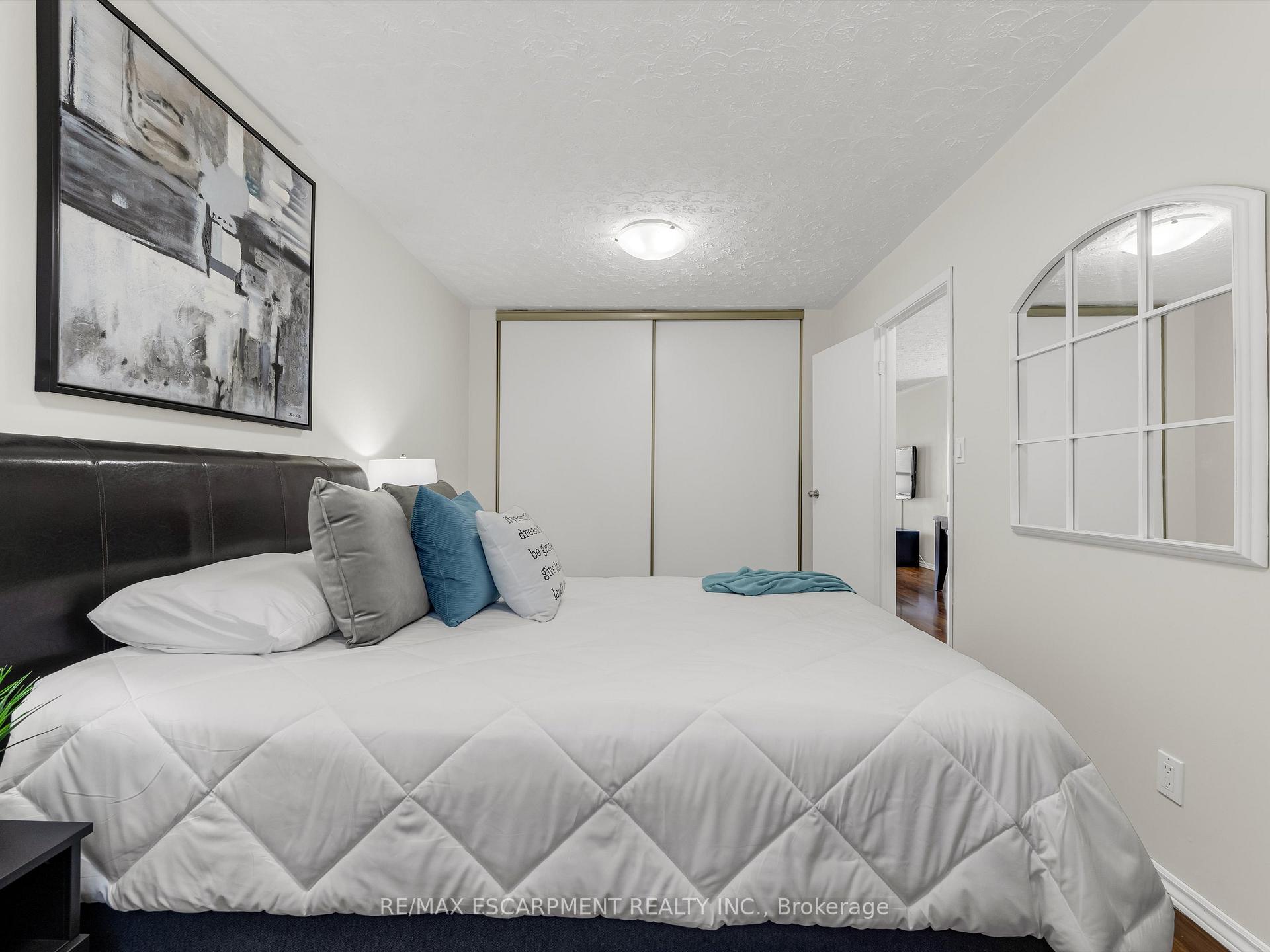Photo 18 of 47 Lafayette Drive, St. Catharines, Lakeport — HOMEH