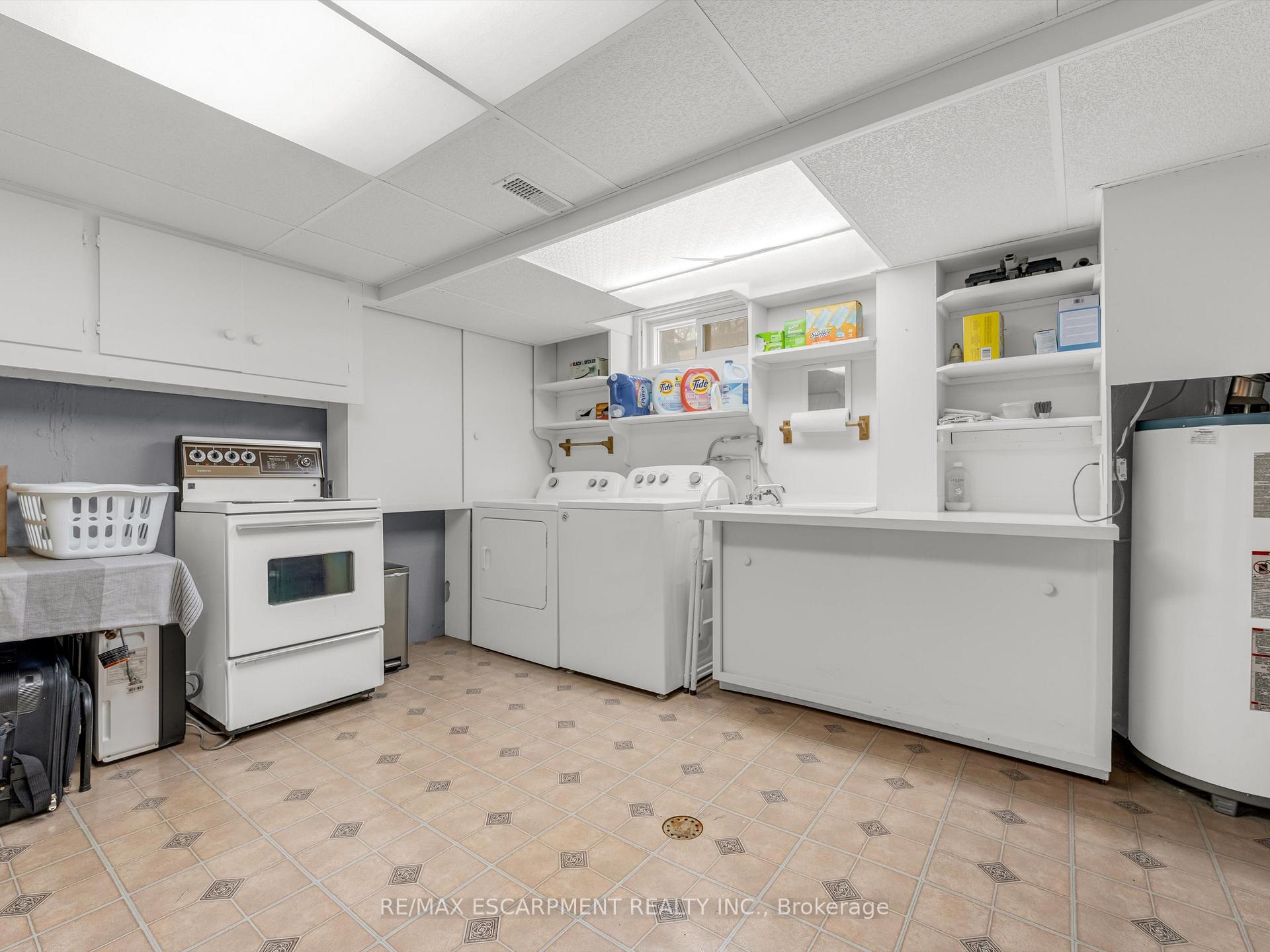 Photo 25 of 47 Lafayette Drive, St. Catharines, Lakeport — HOMEH