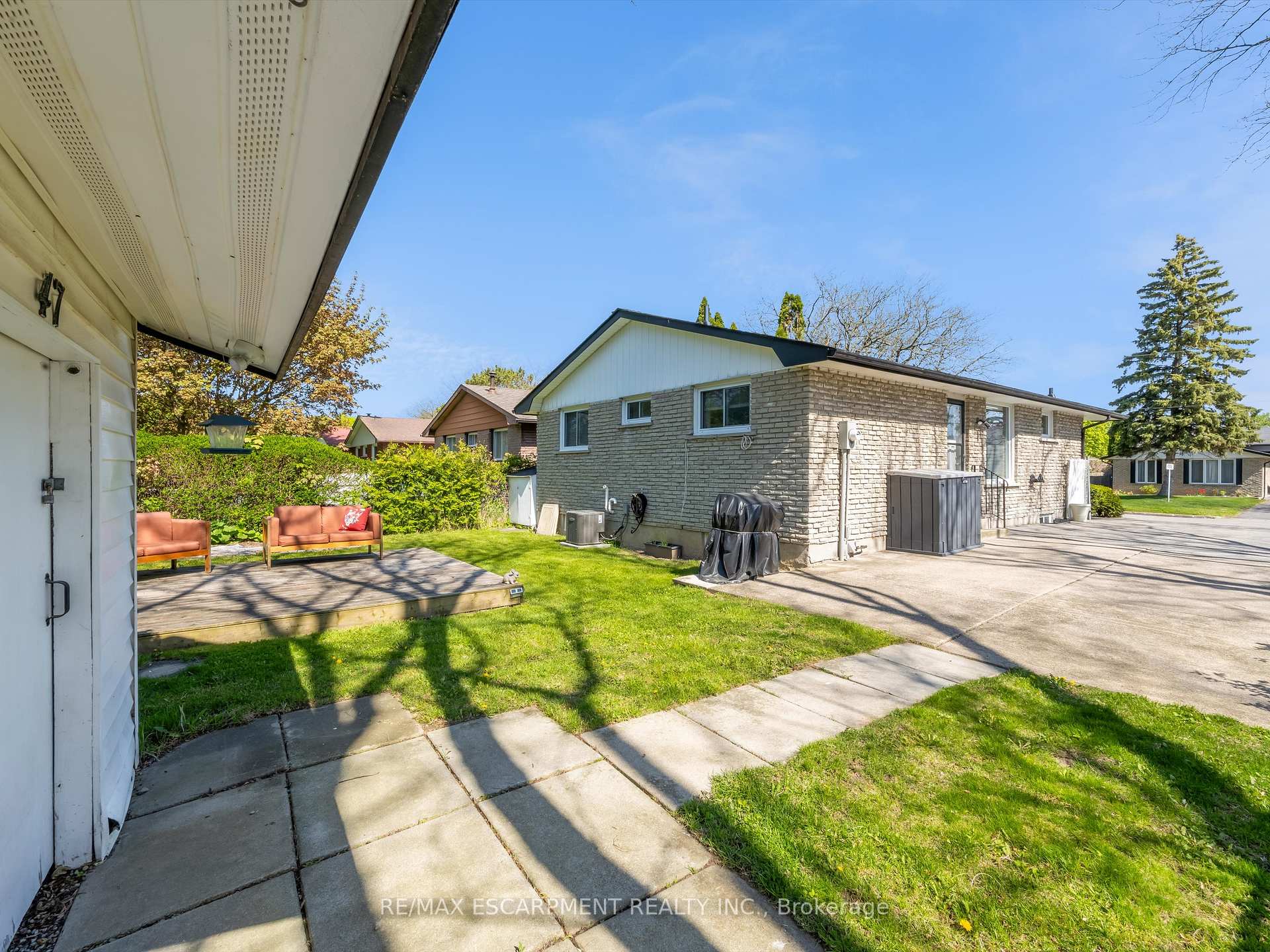 Photo 31 of 47 Lafayette Drive, St. Catharines, Lakeport — HOMEH