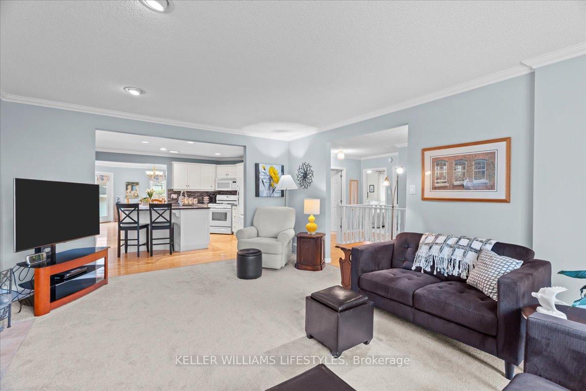 Photo 3 of 3241 Devonshire Road, Plympton-Wyoming, Plympton Wyoming — HOMEH