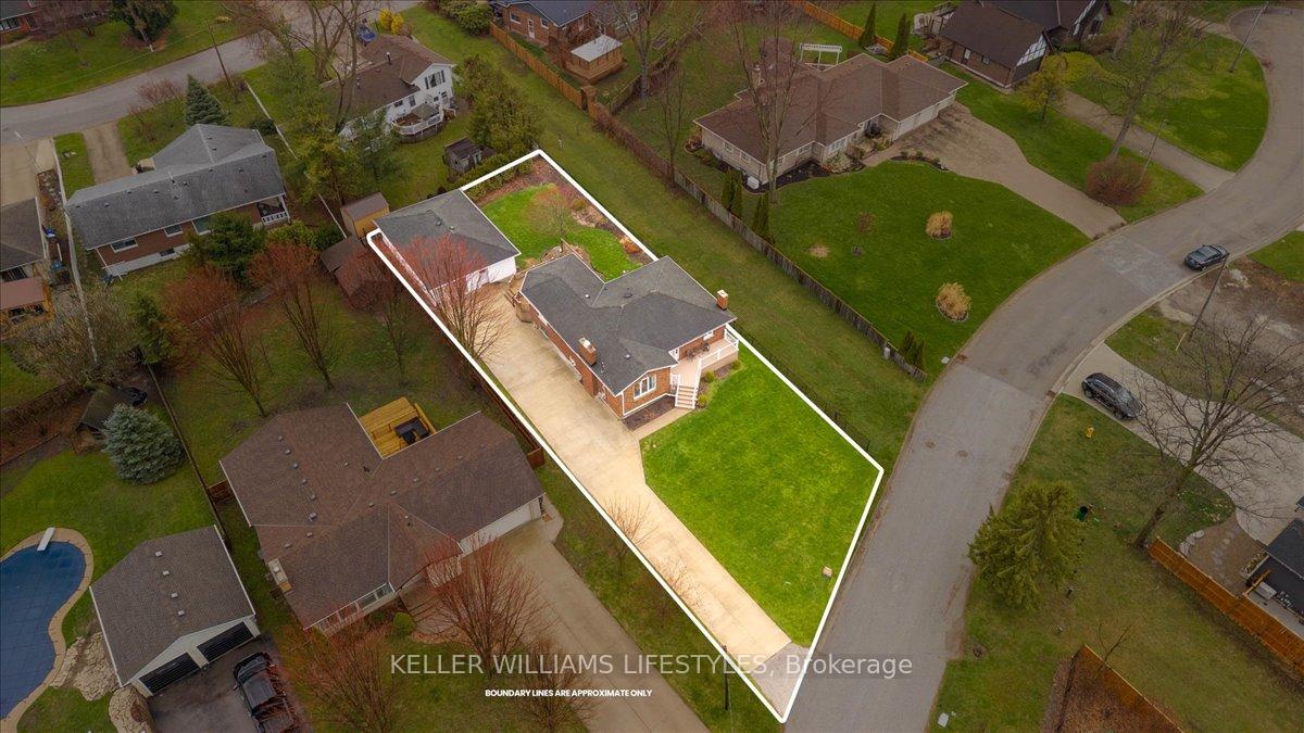 Photo 37 of 3241 Devonshire Road, Plympton-Wyoming, Plympton Wyoming — HOMEH