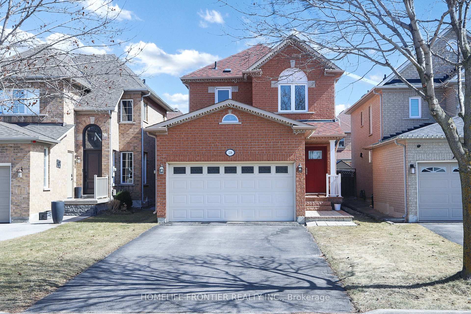 Photo 1 of 138 Broomlands Drive, Vaughan, Maple — HOMEH