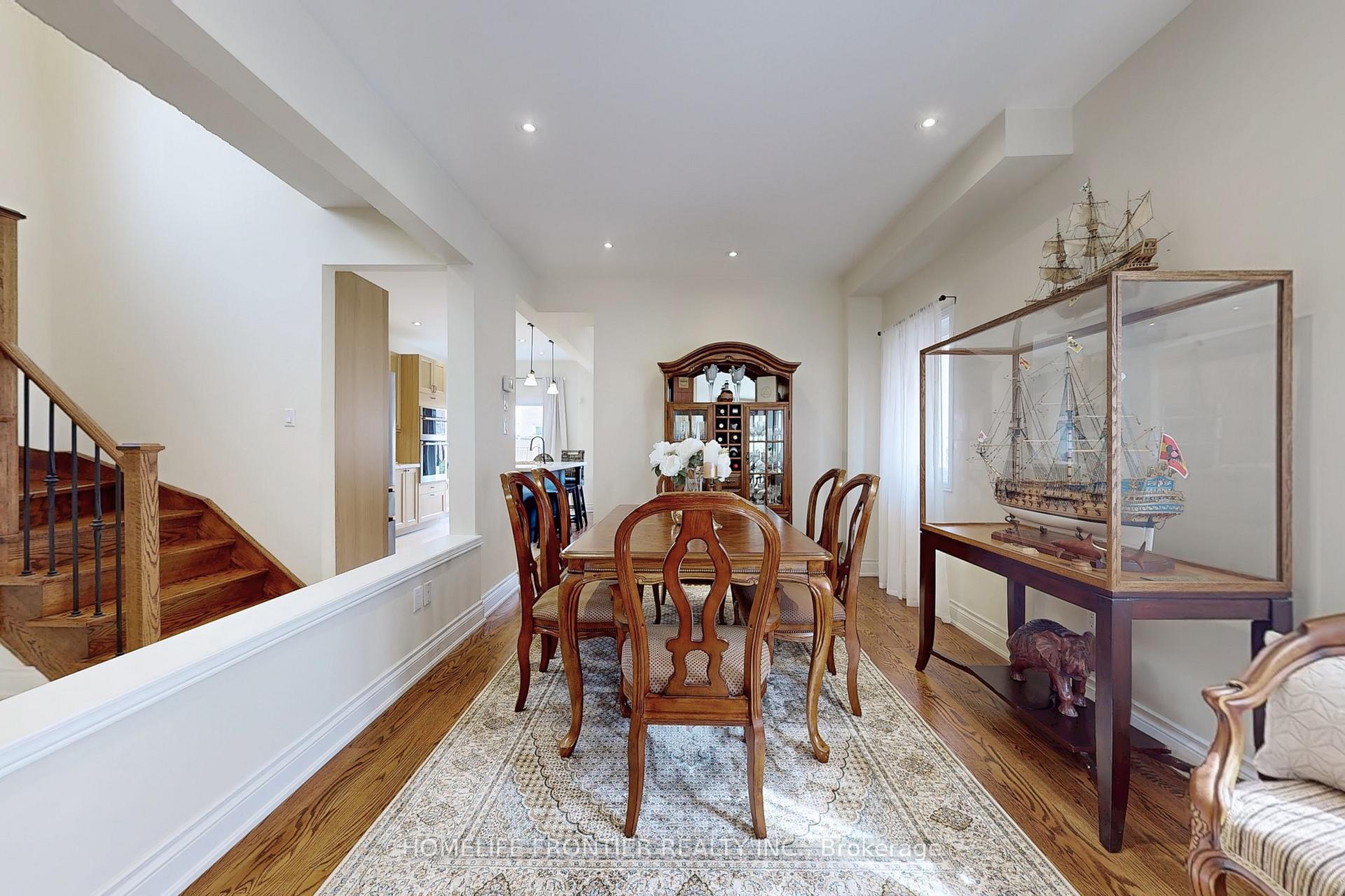 Photo 16 of 138 Broomlands Drive, Vaughan, Maple — HOMEH
