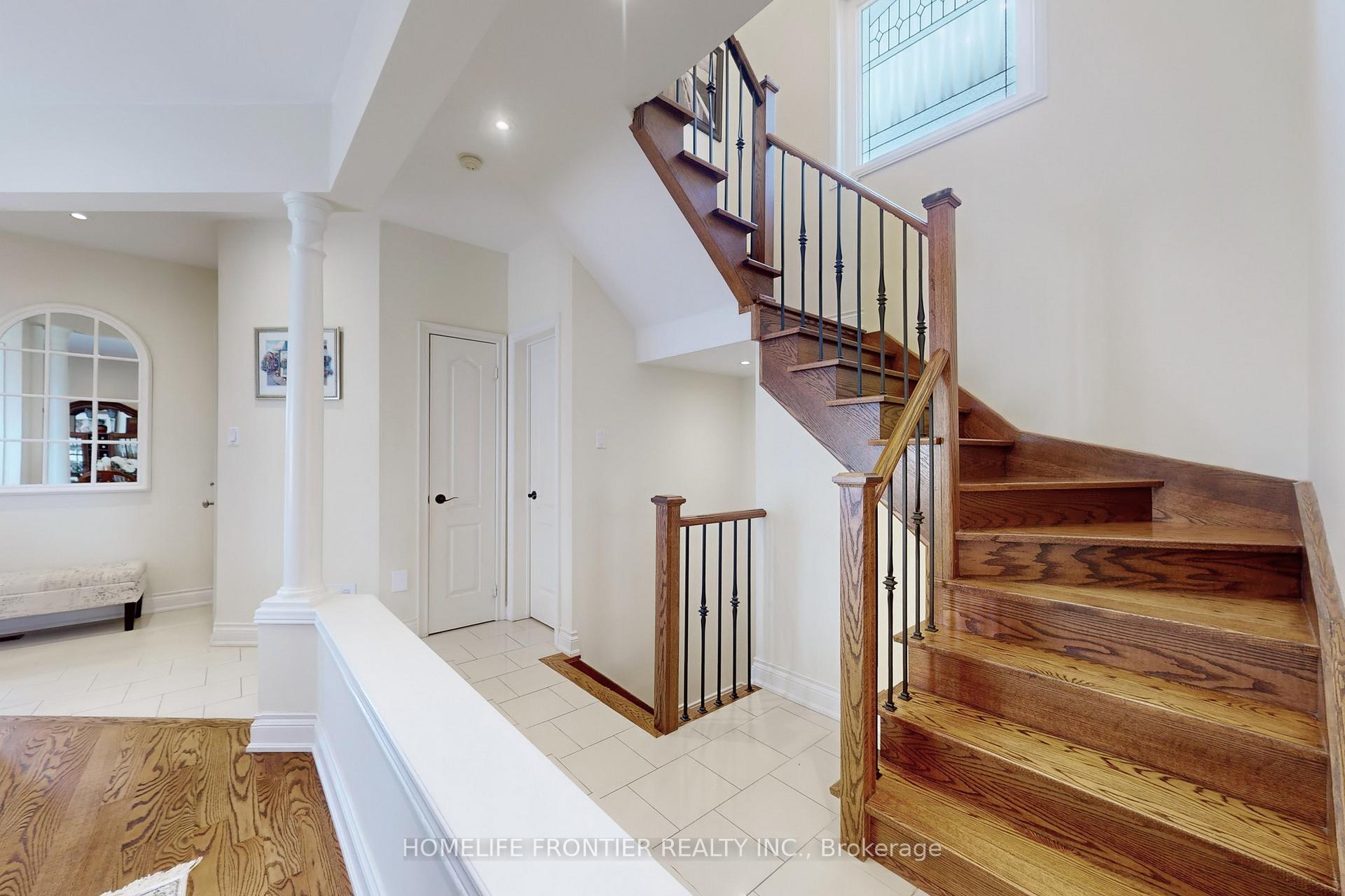 Photo 15 of 138 Broomlands Drive, Vaughan, Maple — HOMEH