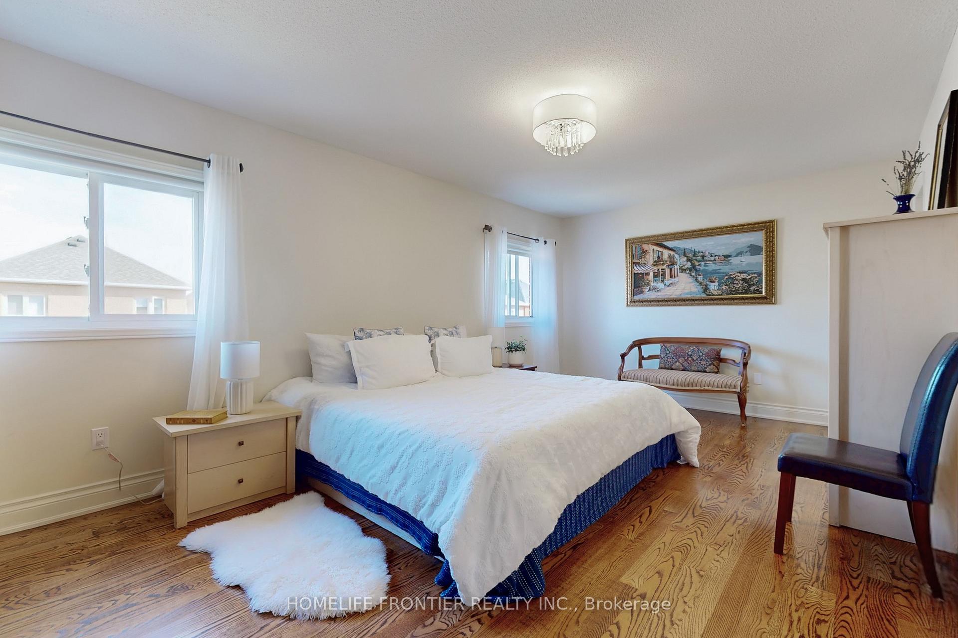 Photo 11 of 138 Broomlands Drive, Vaughan, Maple — HOMEH