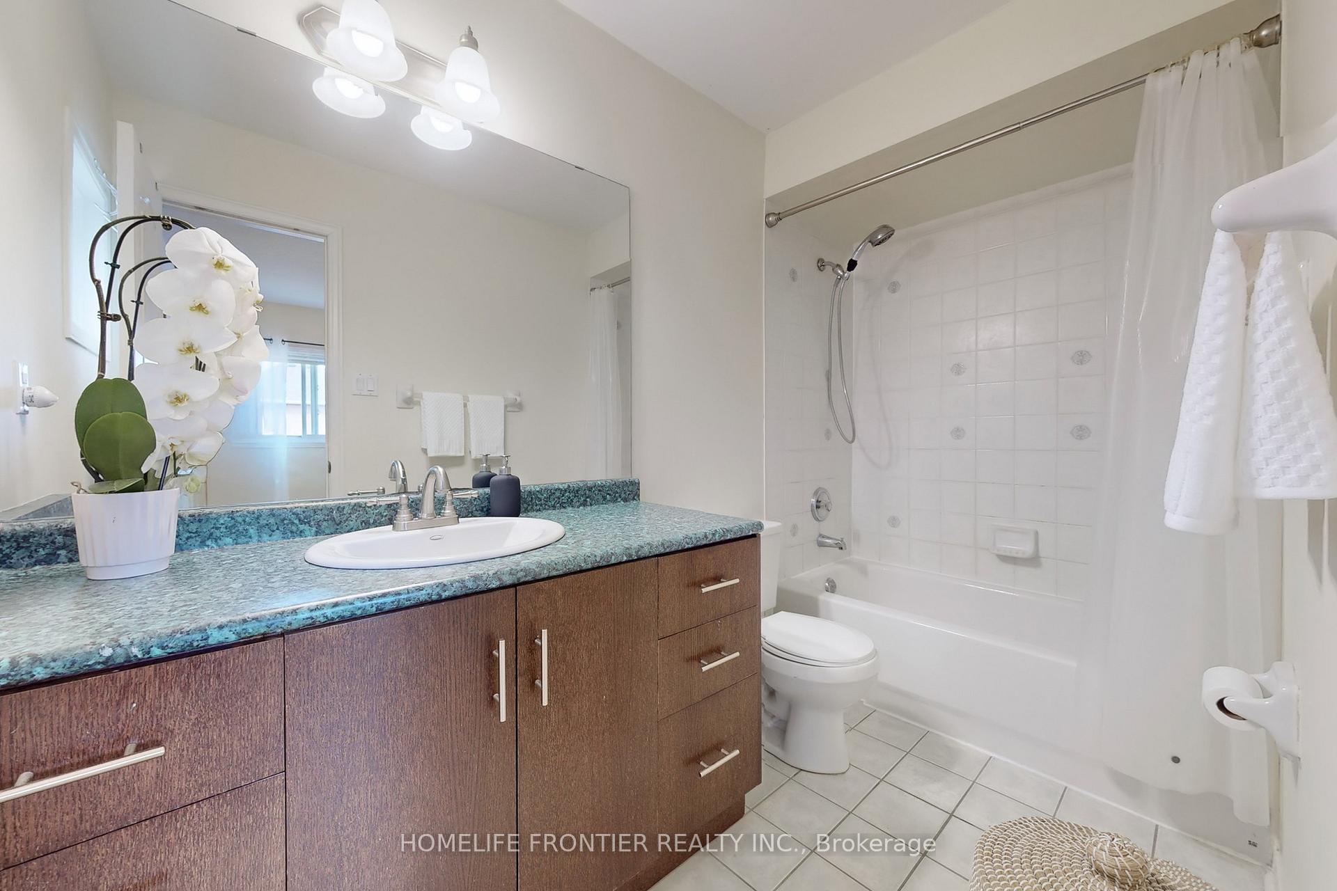 Photo 30 of 138 Broomlands Drive, Vaughan, Maple — HOMEH