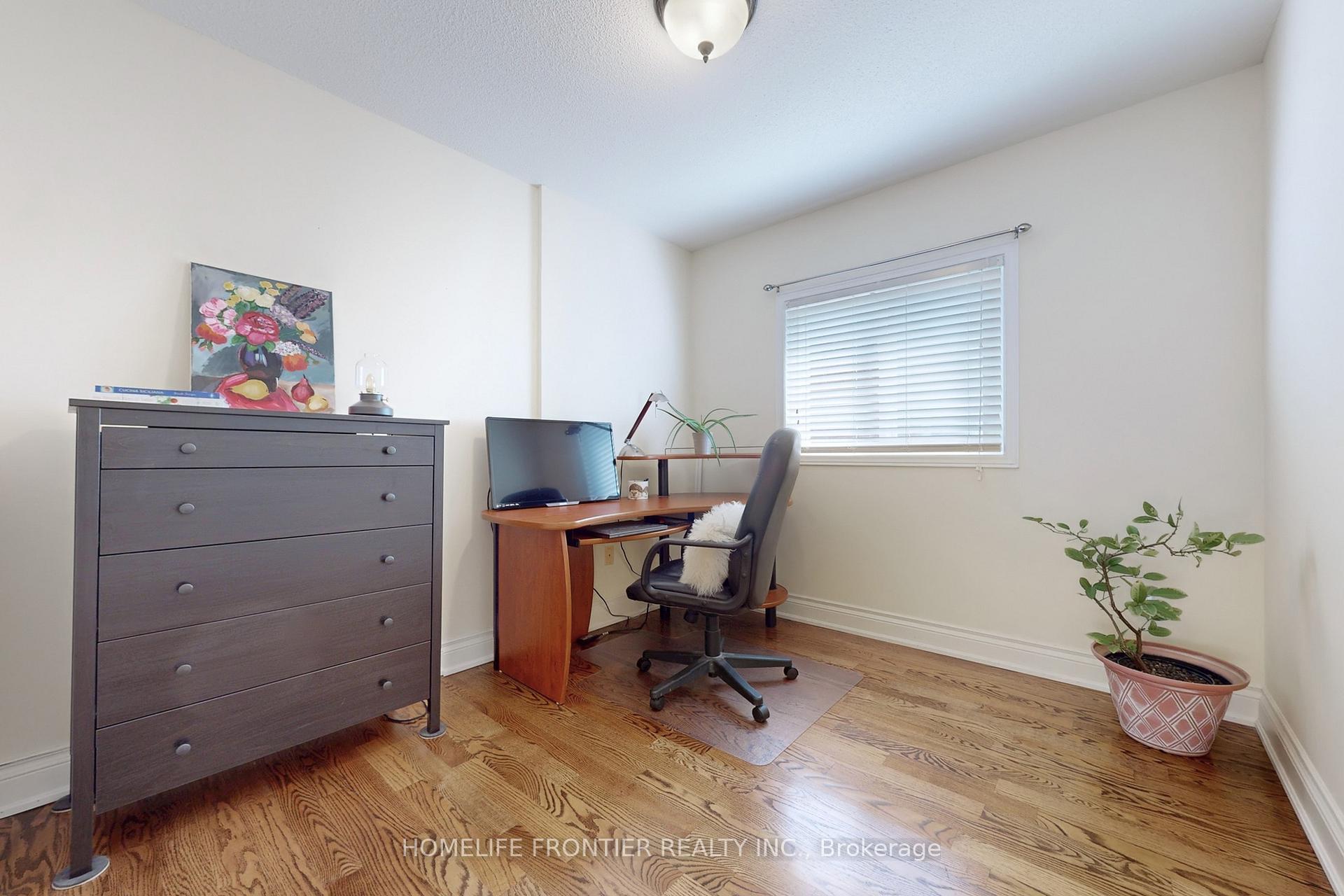 Photo 31 of 138 Broomlands Drive, Vaughan, Maple — HOMEH