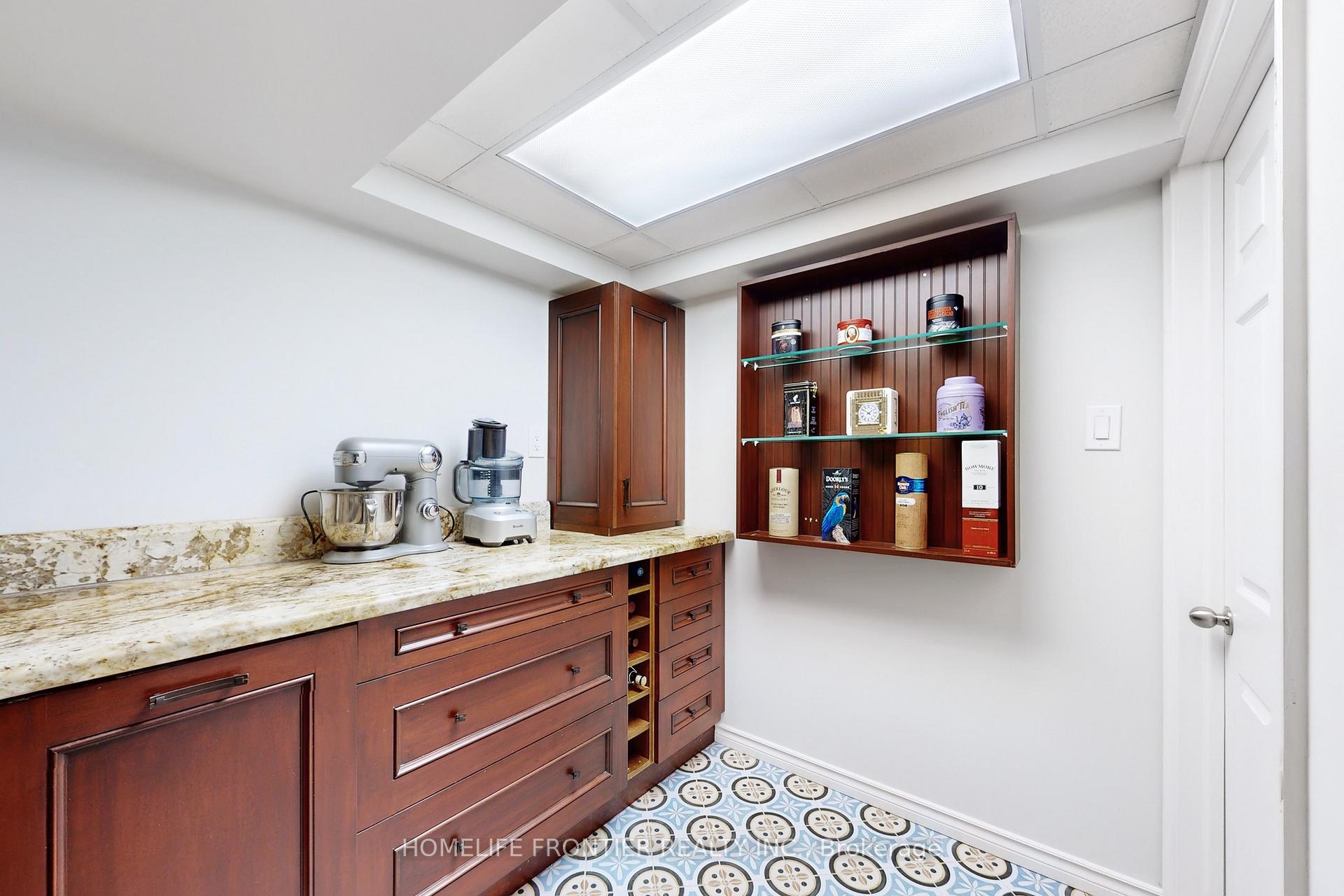 Photo 20 of 138 Broomlands Drive, Vaughan, Maple — HOMEH