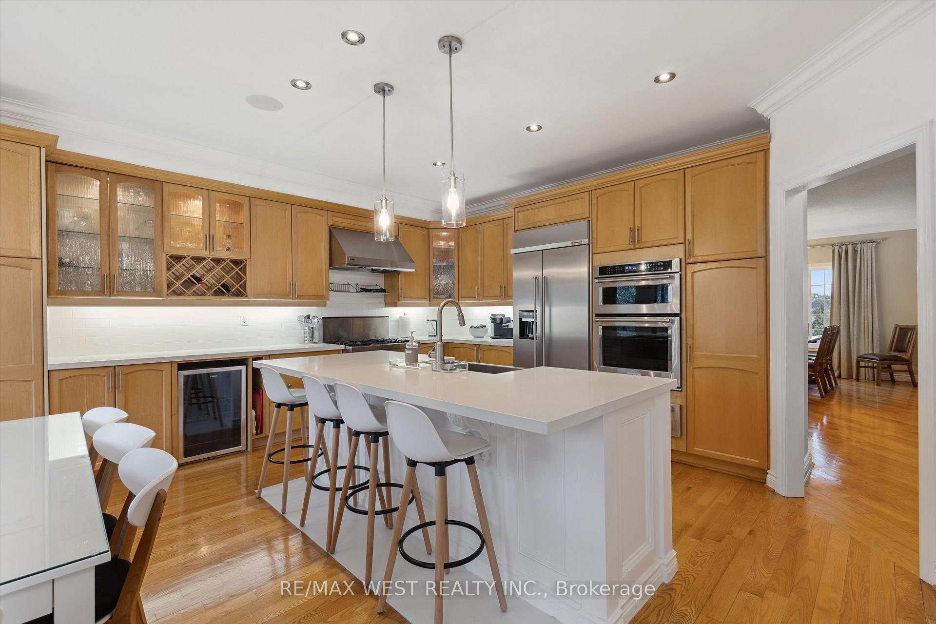 Photo 8 of 104 Gray Park Street W, Caledon, Bolton North — HOMEH