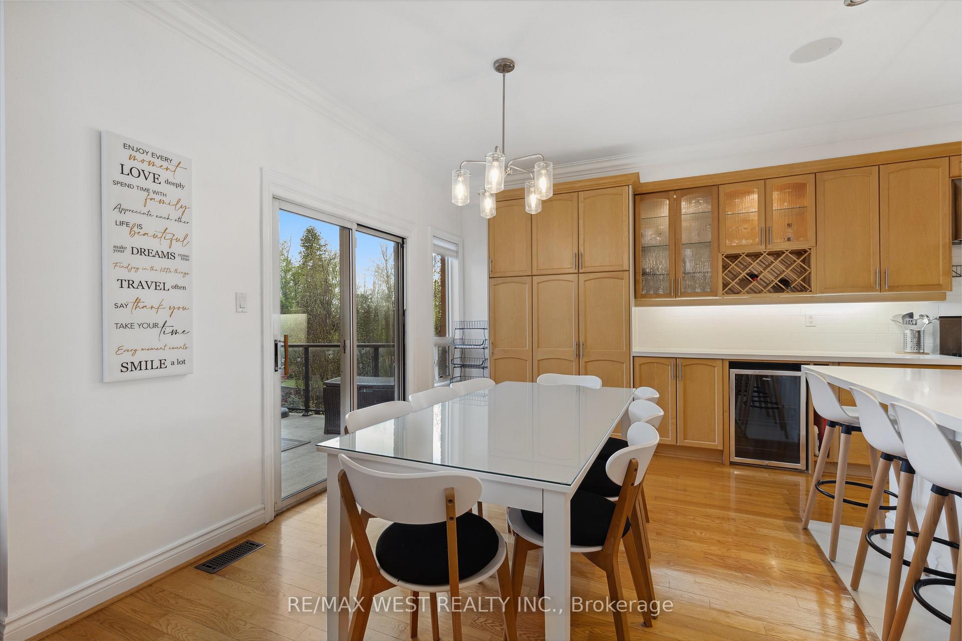 Photo 7 of 104 Gray Park Street W, Caledon, Bolton North — HOMEH