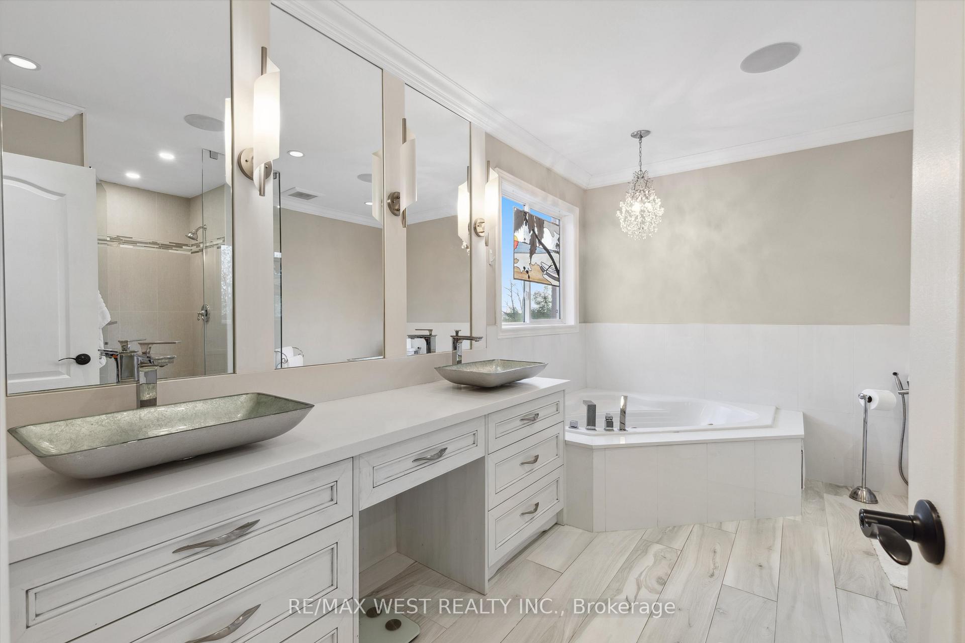 Photo 14 of 104 Gray Park Street W, Caledon, Bolton North — HOMEH
