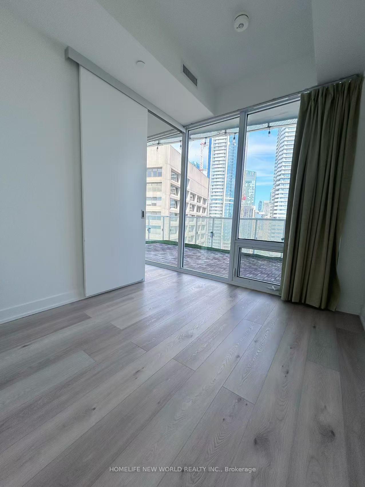 Photo 11 of Unit 2707, 15 Queens Quay E, Toronto, Waterfront Communities — HOMEH