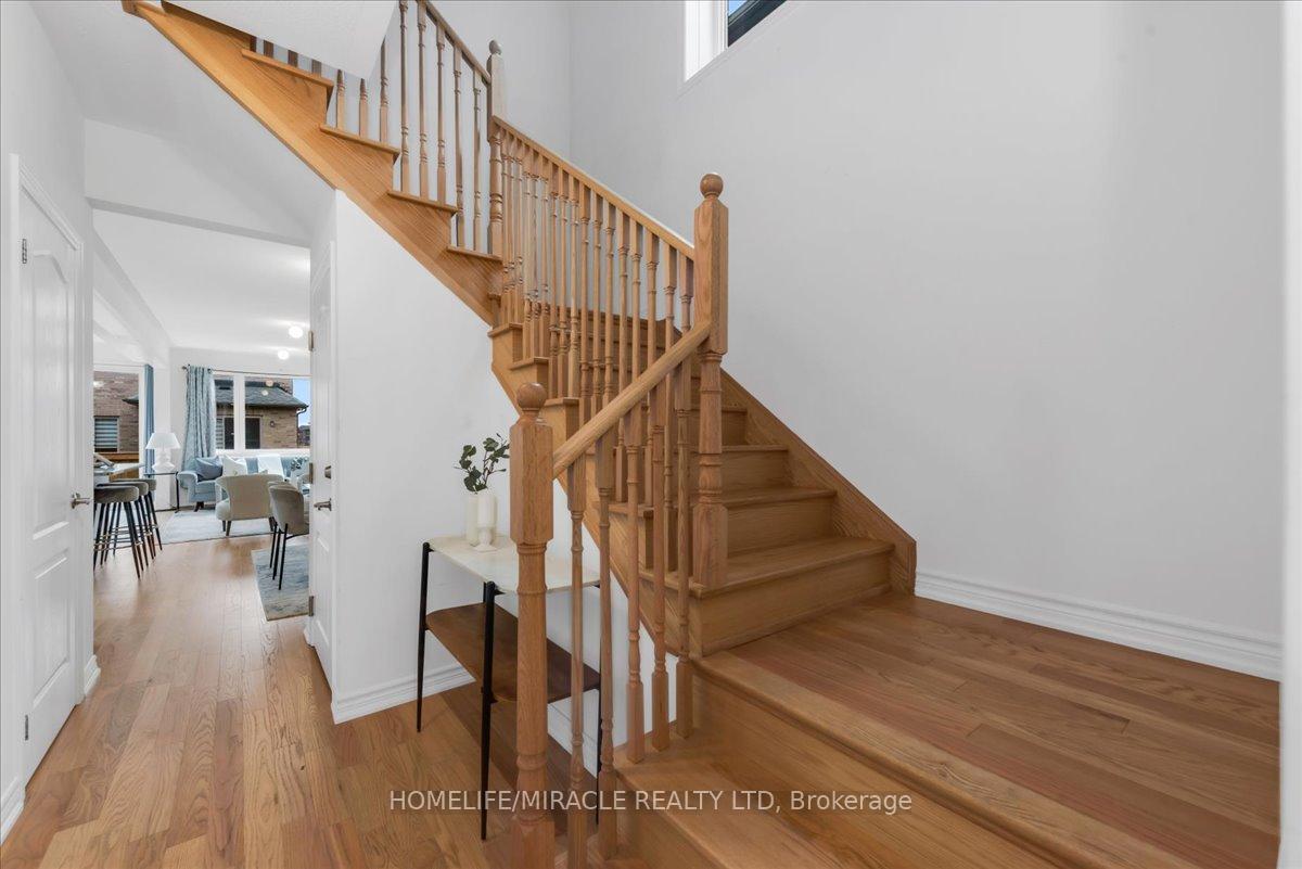 Photo 17 of 57 Spinland Street, Caledon, Rural Caledon — HOMEH