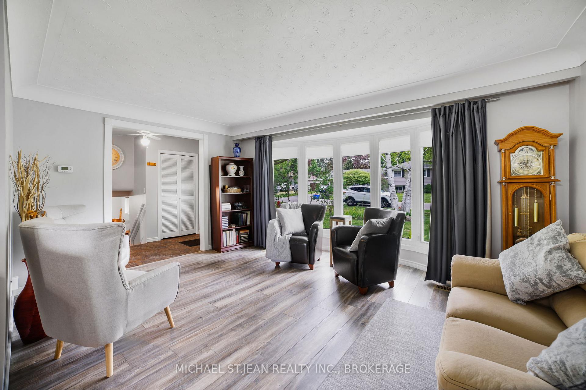 Photo 17 of 175 Council Crescent, Hamilton, Ancaster — HOMEH