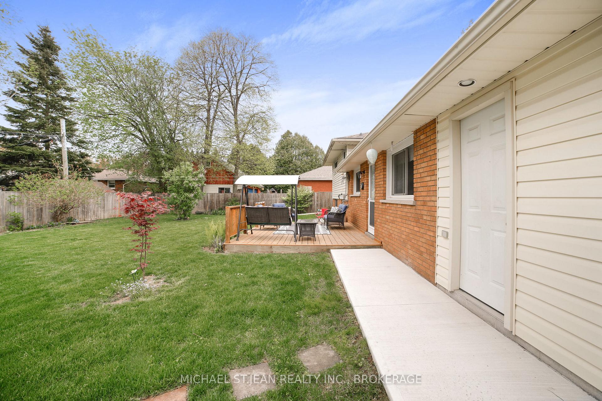 Photo 35 of 175 Council Crescent, Hamilton, Ancaster — HOMEH