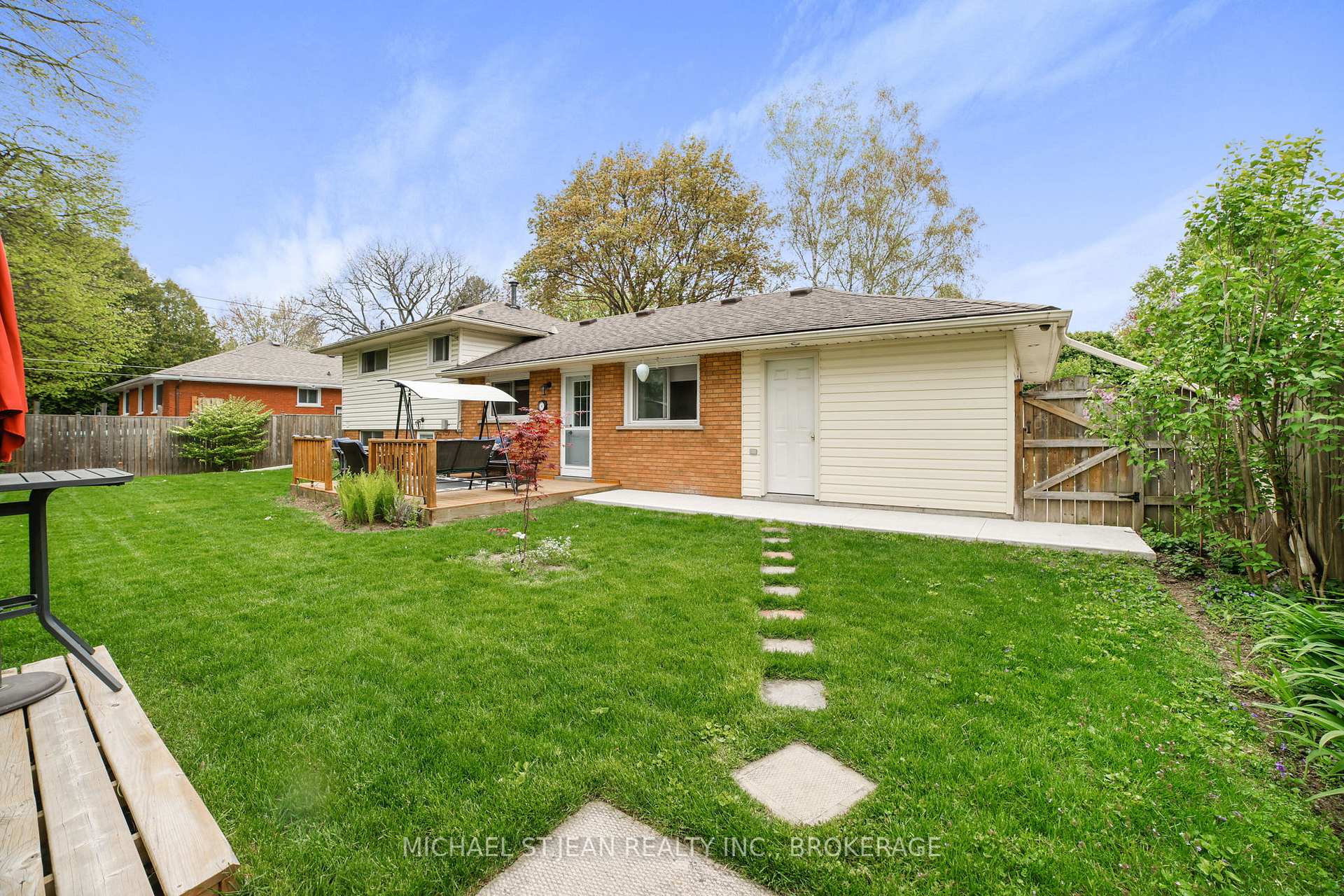 Photo 24 of 175 Council Crescent, Hamilton, Ancaster — HOMEH
