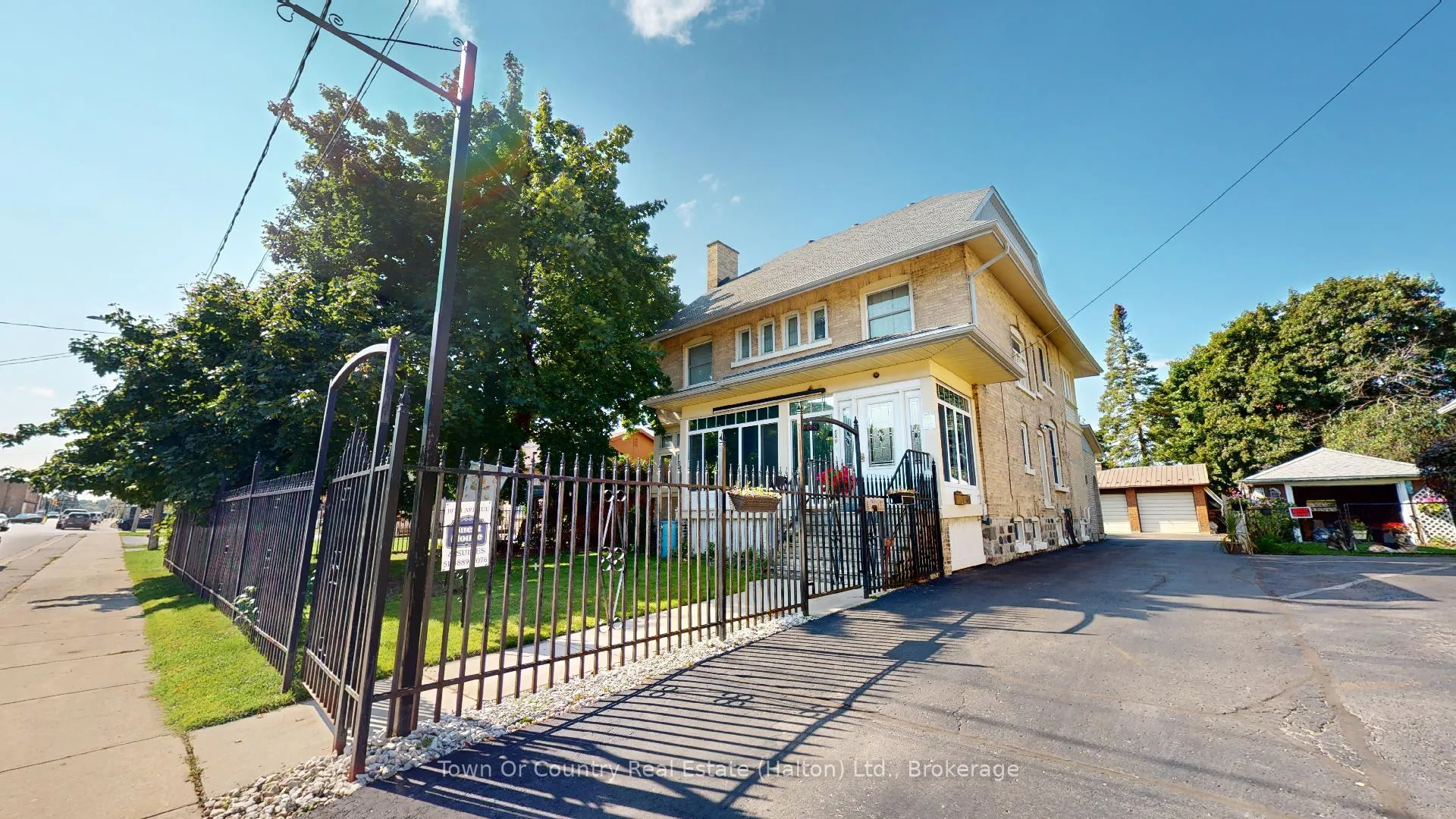 Front of 540 10th Avenue