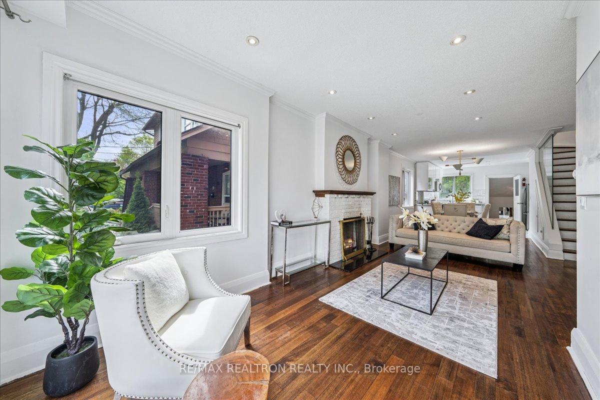Photo 4 of 17 Ranleigh Avenue, Toronto, Lawrence Park North — HOMEH