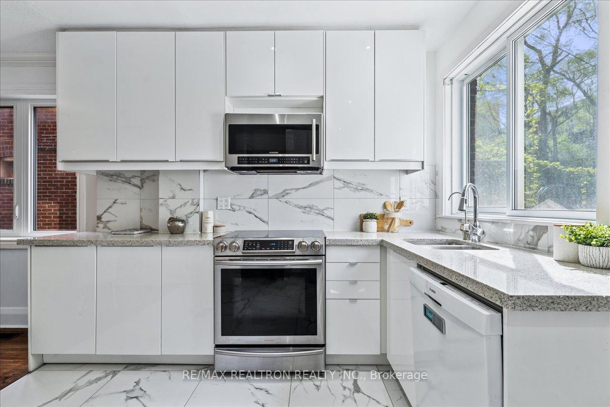 Photo 6 of 17 Ranleigh Avenue, Toronto, Lawrence Park North — HOMEH