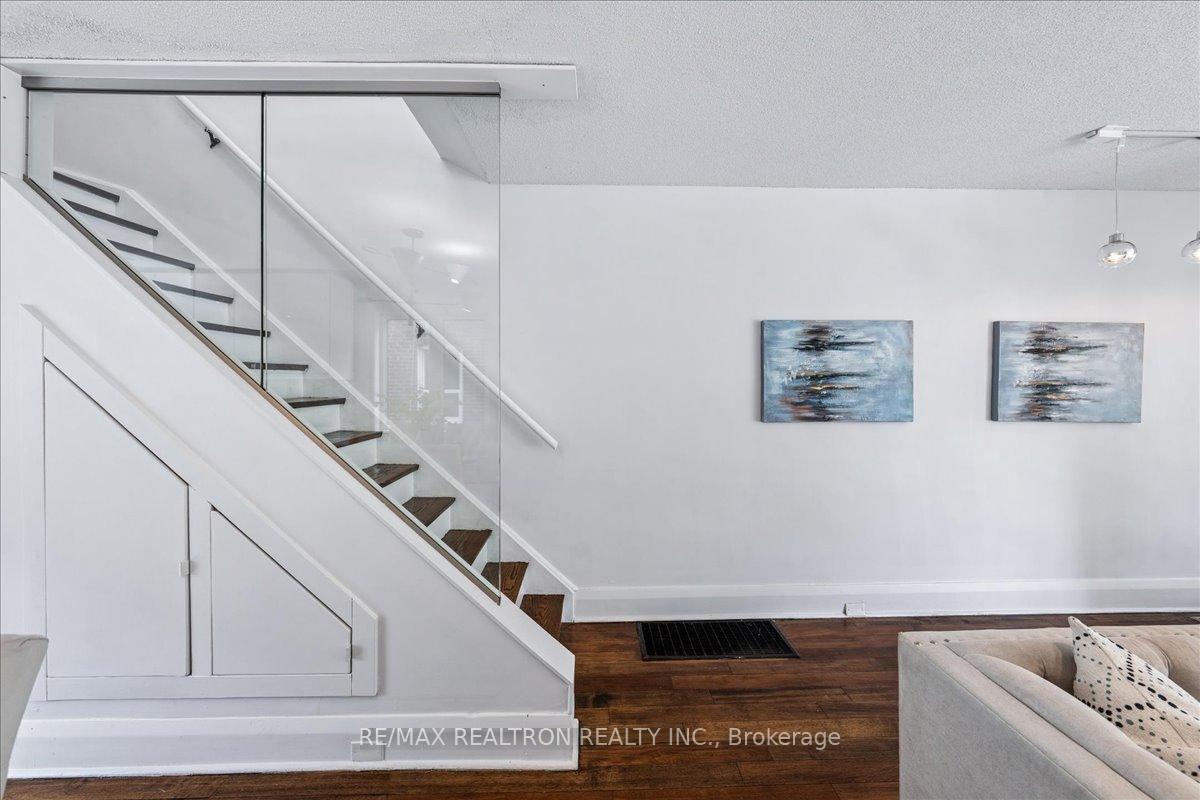 Photo 21 of 17 Ranleigh Avenue, Toronto, Lawrence Park North — HOMEH