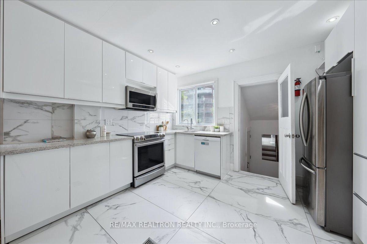 Photo 20 of 17 Ranleigh Avenue, Toronto, Lawrence Park North — HOMEH