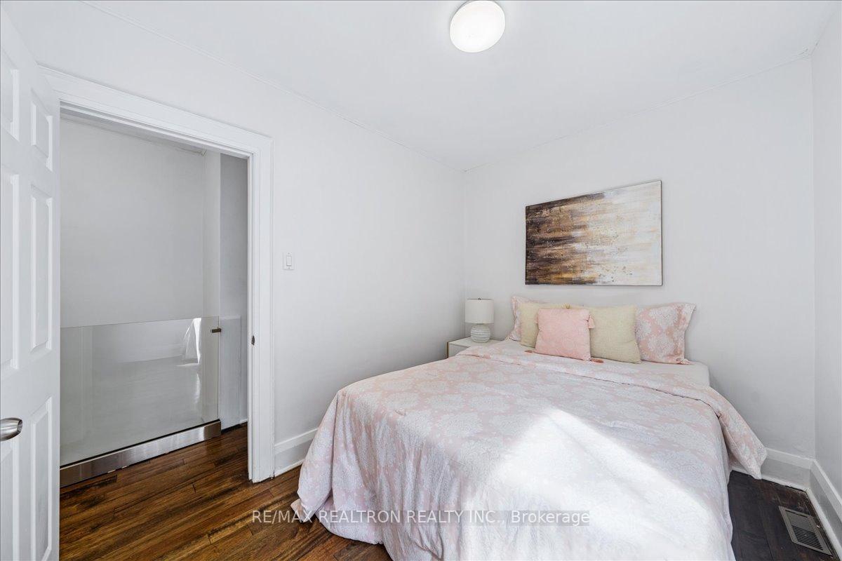 Photo 18 of 17 Ranleigh Avenue, Toronto, Lawrence Park North — HOMEH