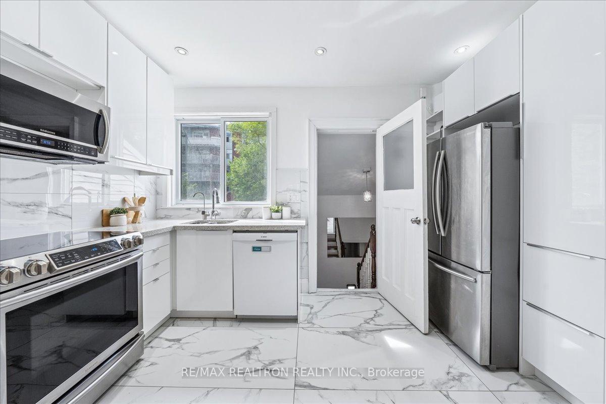 Photo 24 of 17 Ranleigh Avenue, Toronto, Lawrence Park North — HOMEH