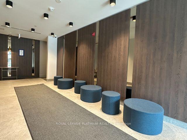 Photo 6 of Unit 405, 1440 Clarriage Court, Milton, Ford — HOMEH