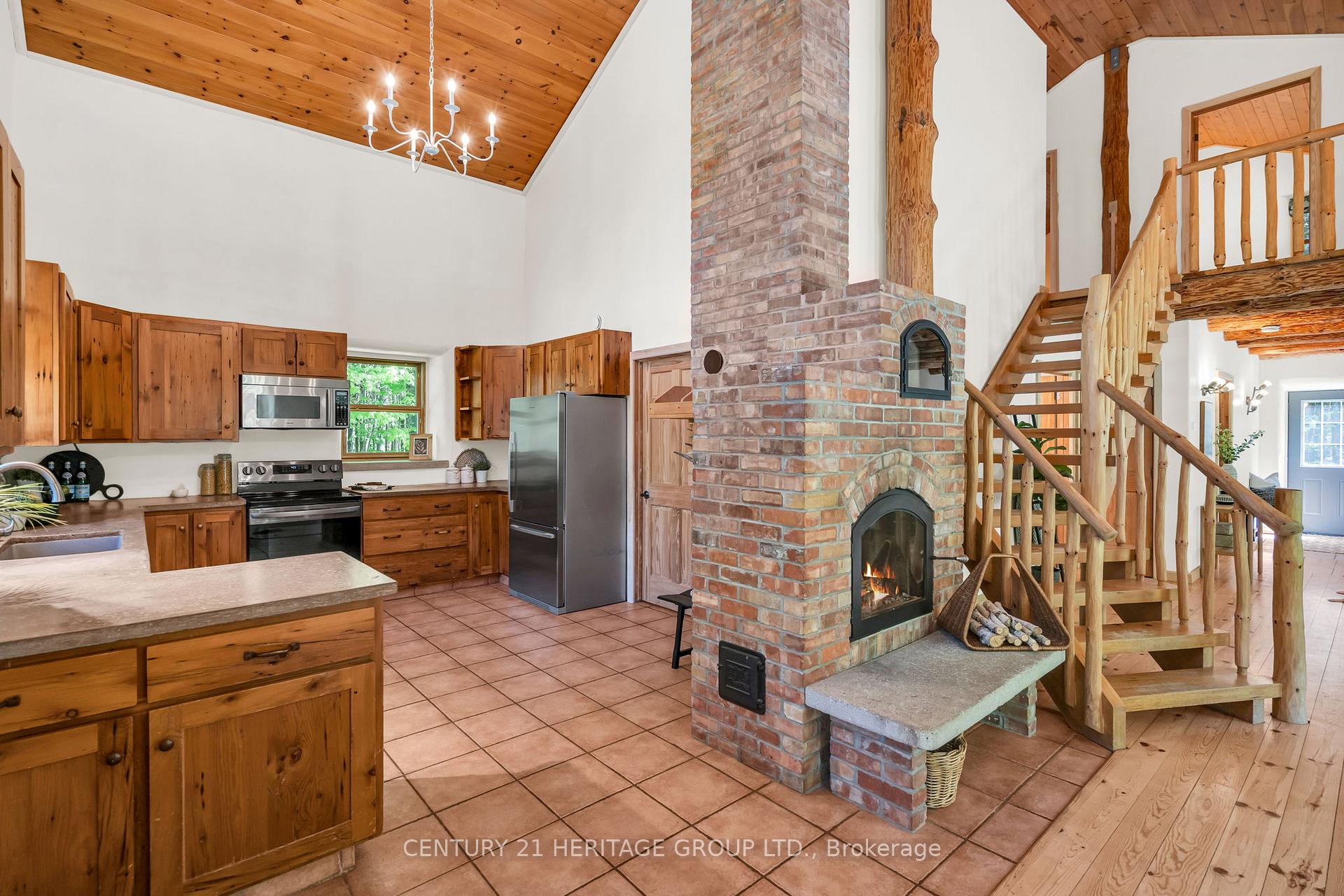 Photo 2 of 5745 Line 3 N, Oro-Medonte, Rural Oro-Medonte — HOMEH