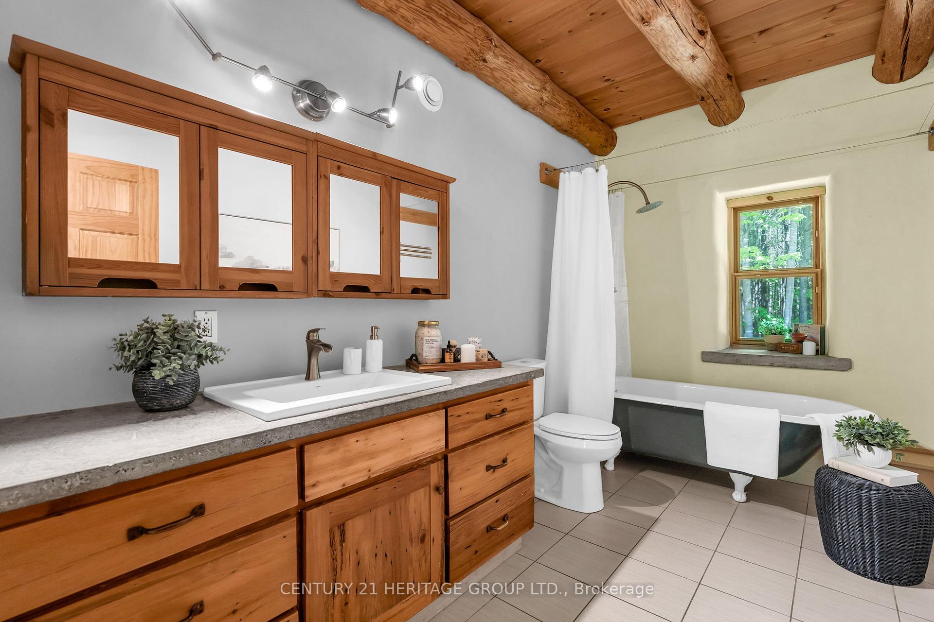 Photo 22 of 5745 Line 3 N, Oro-Medonte, Rural Oro-Medonte — HOMEH