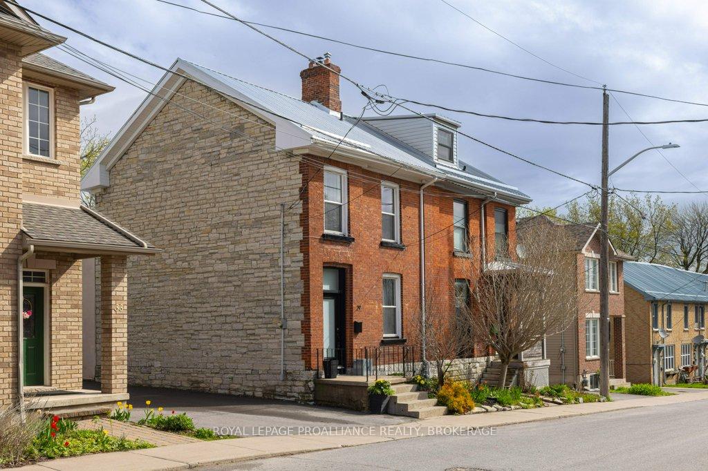 Photo 1 of 29 Charles Street, Kingston, East of Sir John A. Blvd — HOMEH